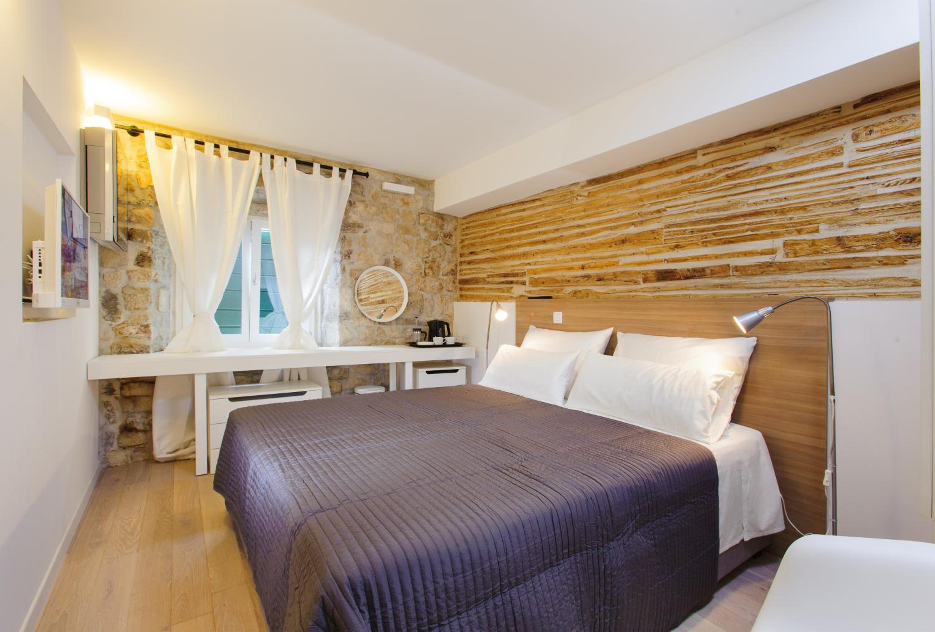 Standard Double Room with Street View photo 1