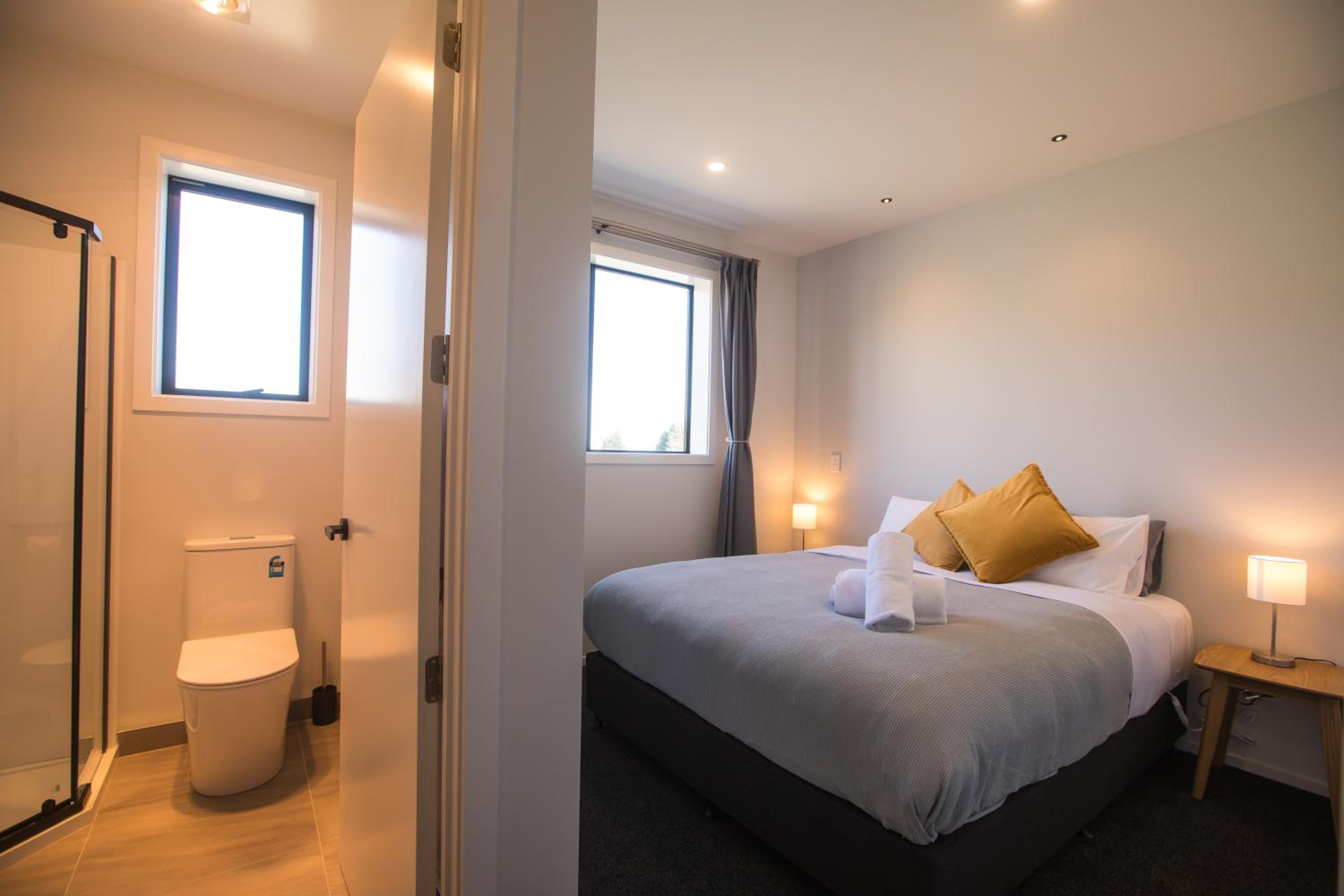Two-Bedroom Suite - Photo 12