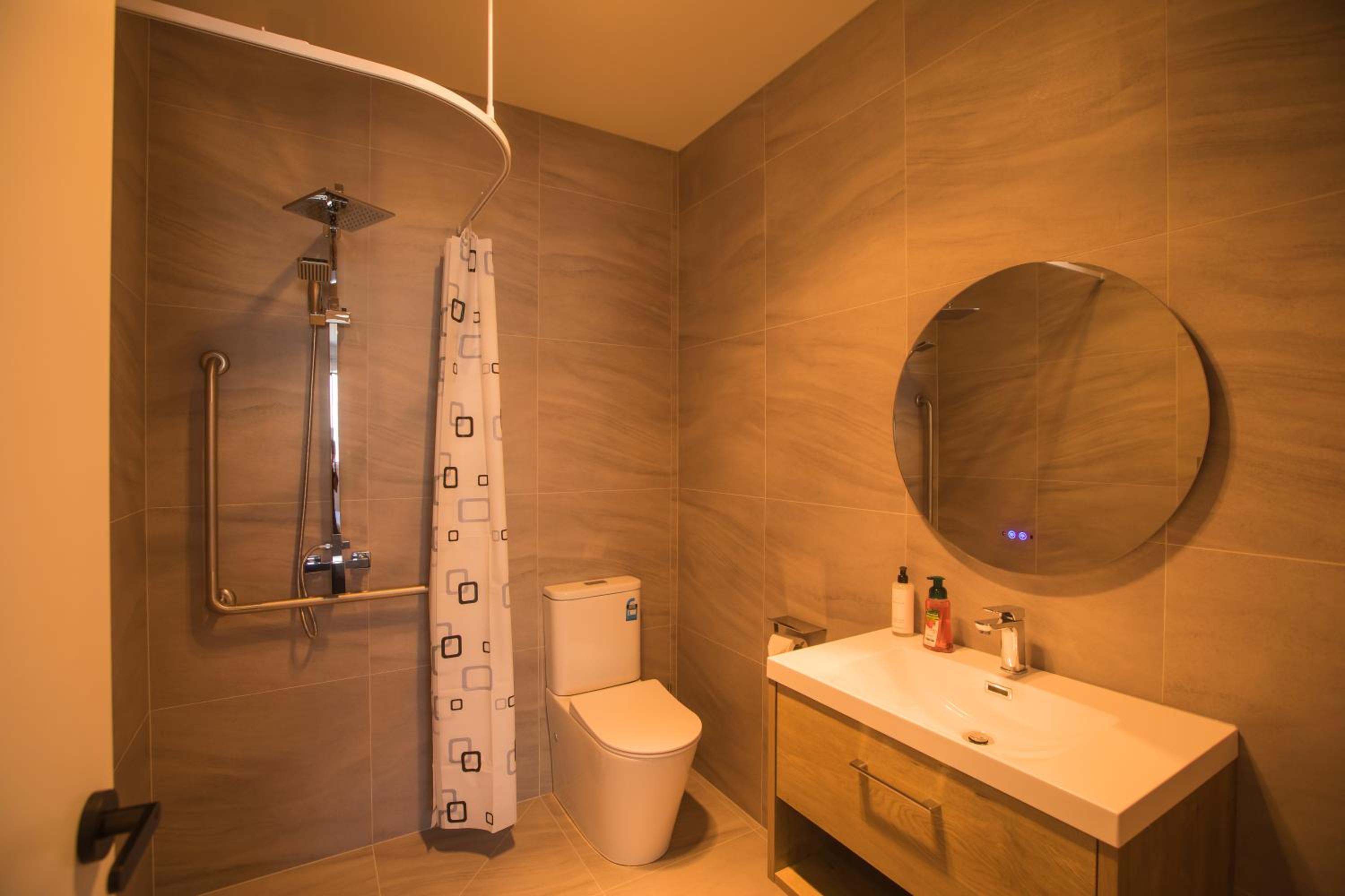 Two-Bedroom Suite - Photo 6