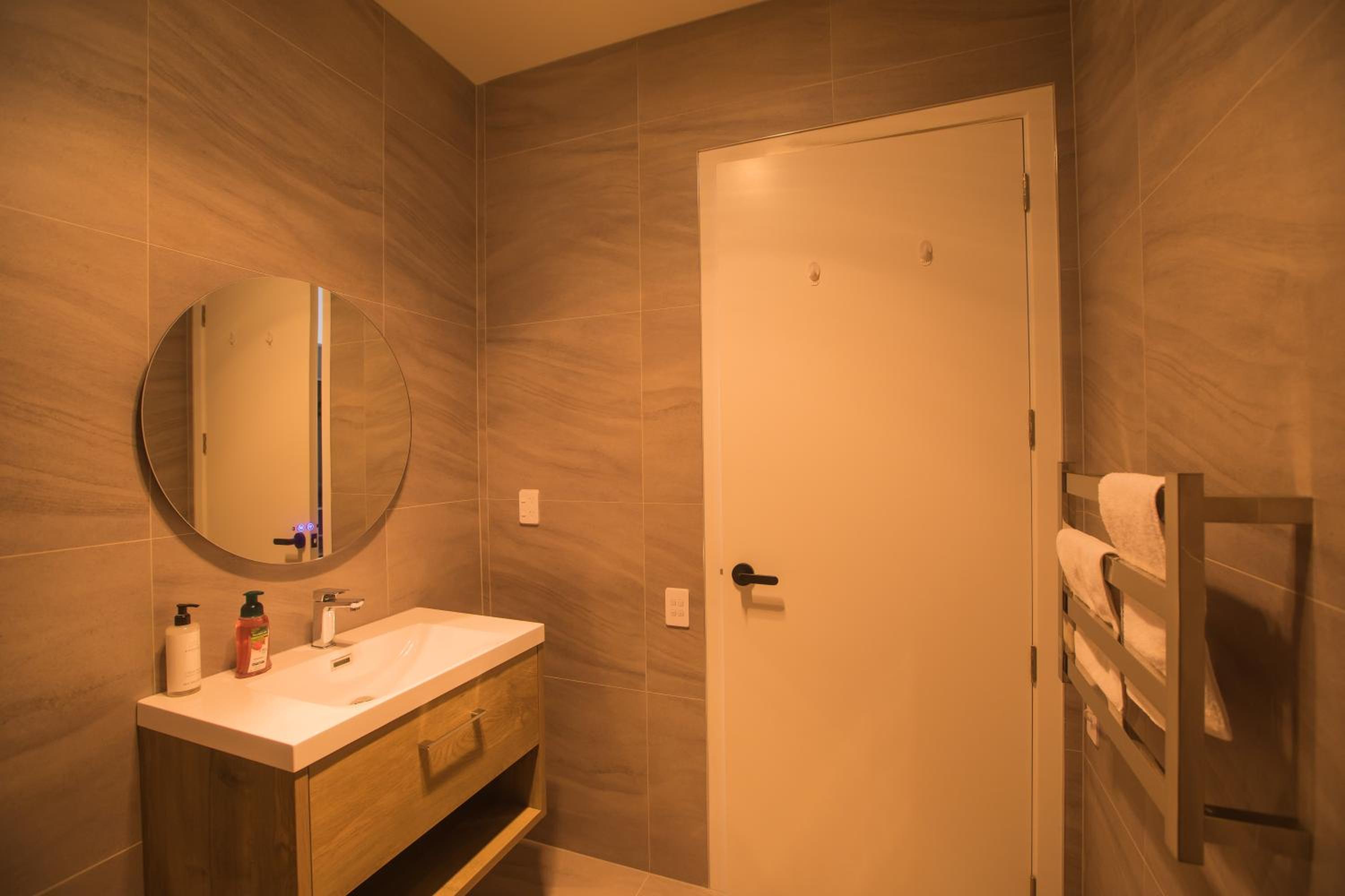 Two-Bedroom Suite - Photo 7