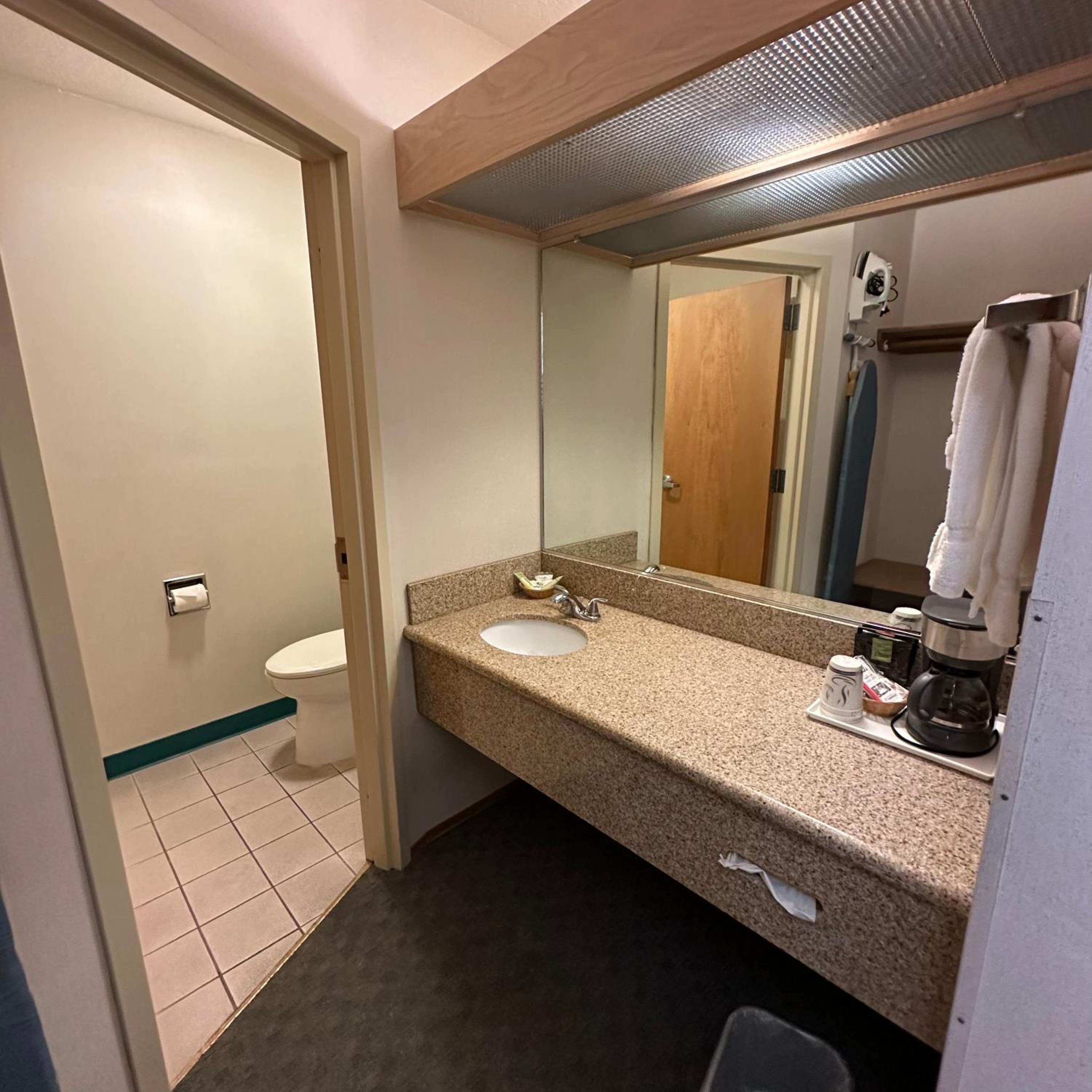 Queen Room with Two Queen Beds - Photo 6