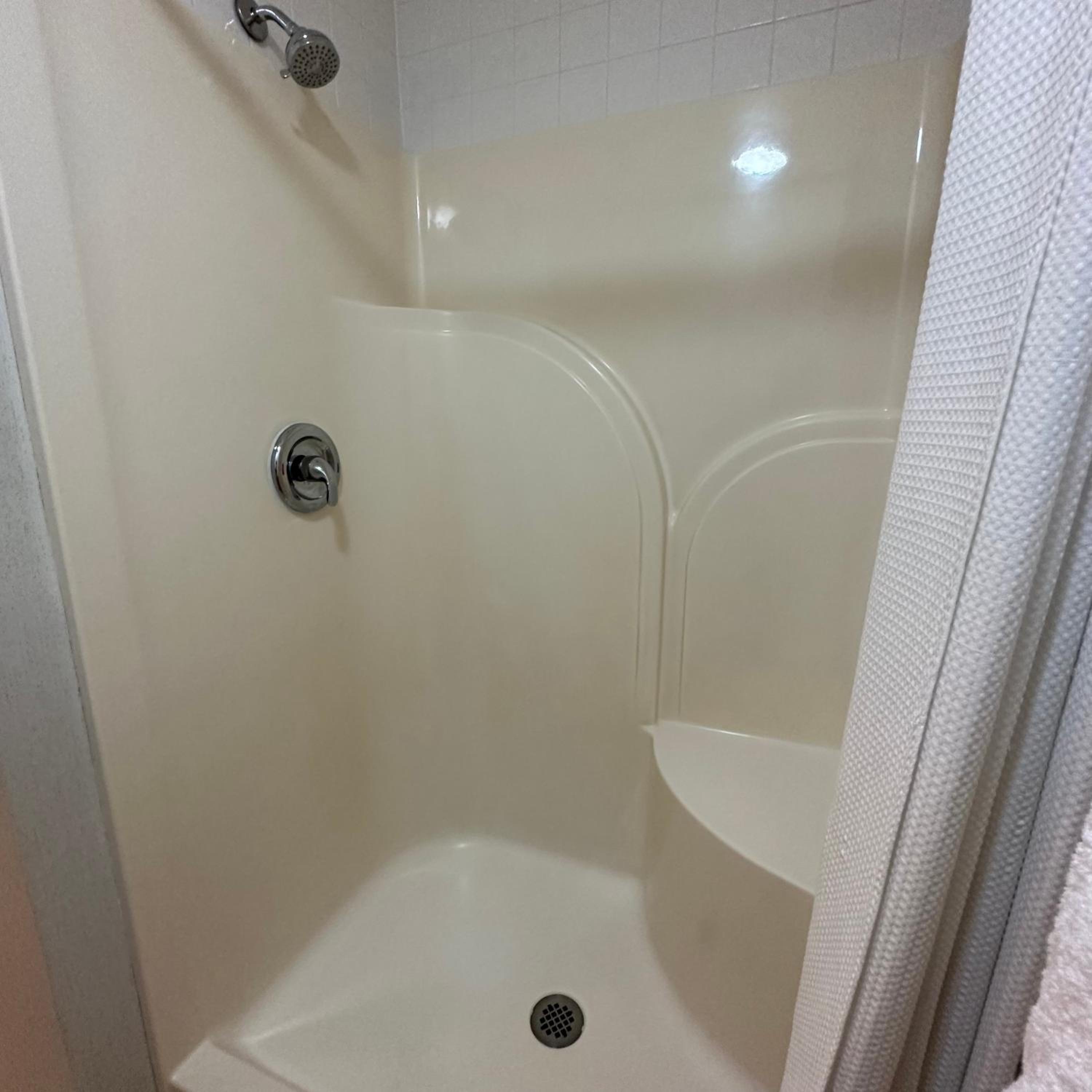 Suite with Spa Bath - Photo 16