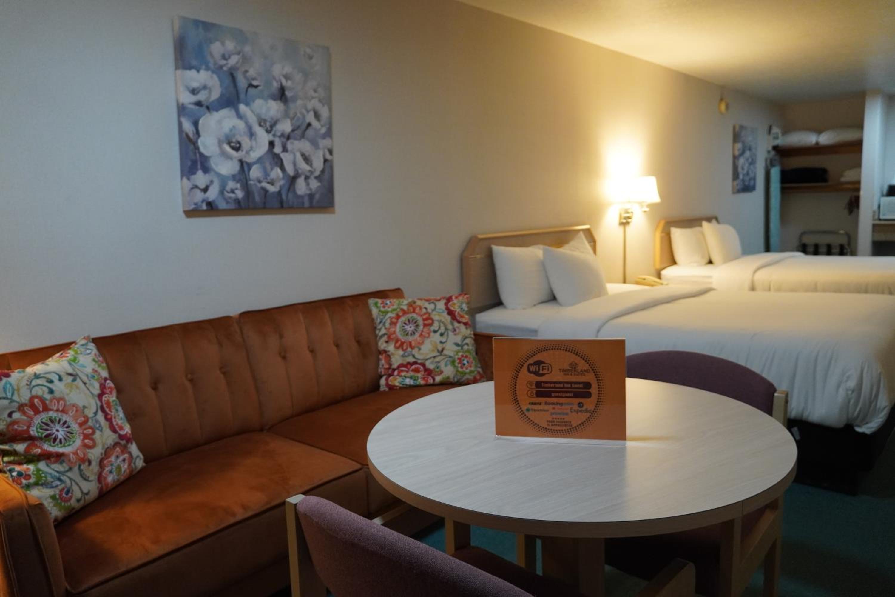 Deluxe Double Room with Extra Bed - Photo 8