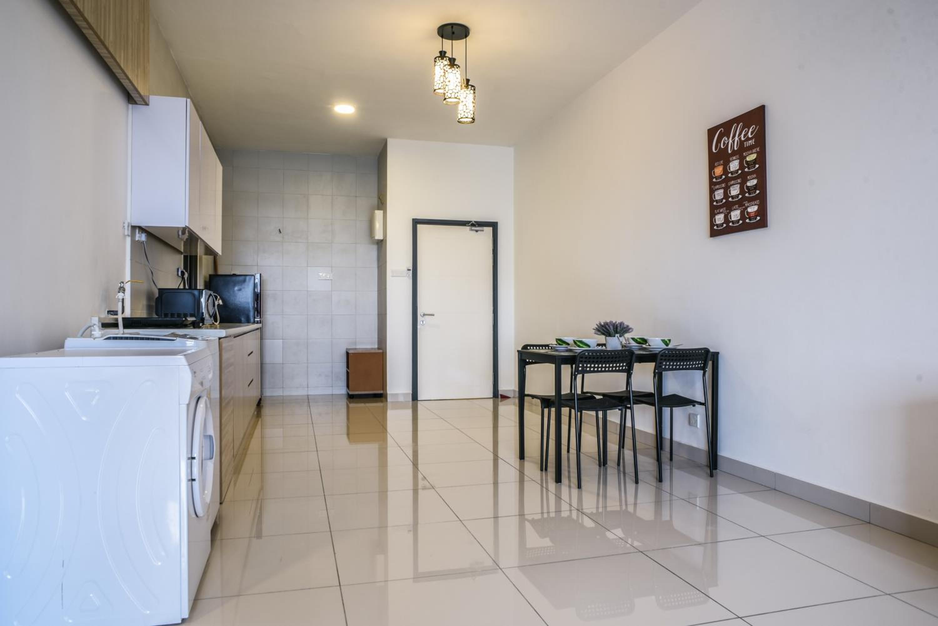 Studio Apartment - Photo 15