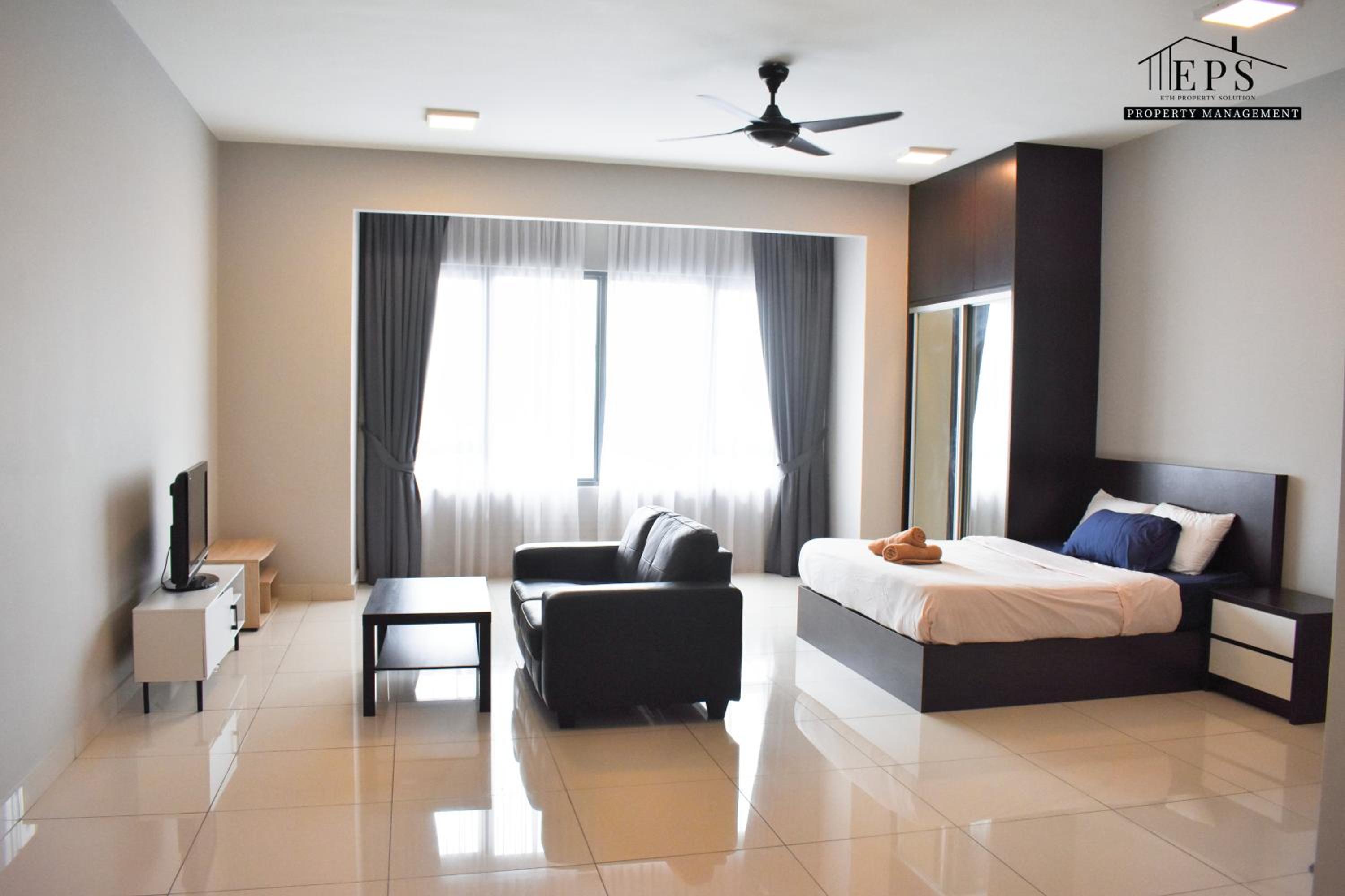 Studio Apartment - Photo 18