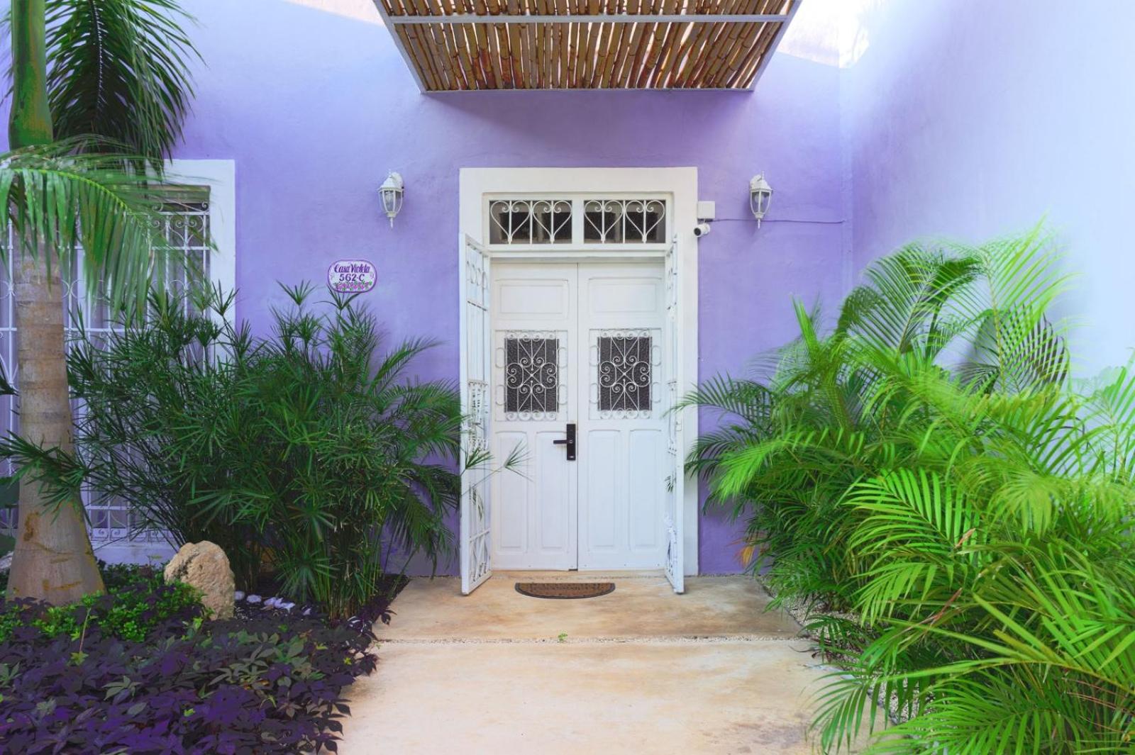 Three-Bedroom House photo 2