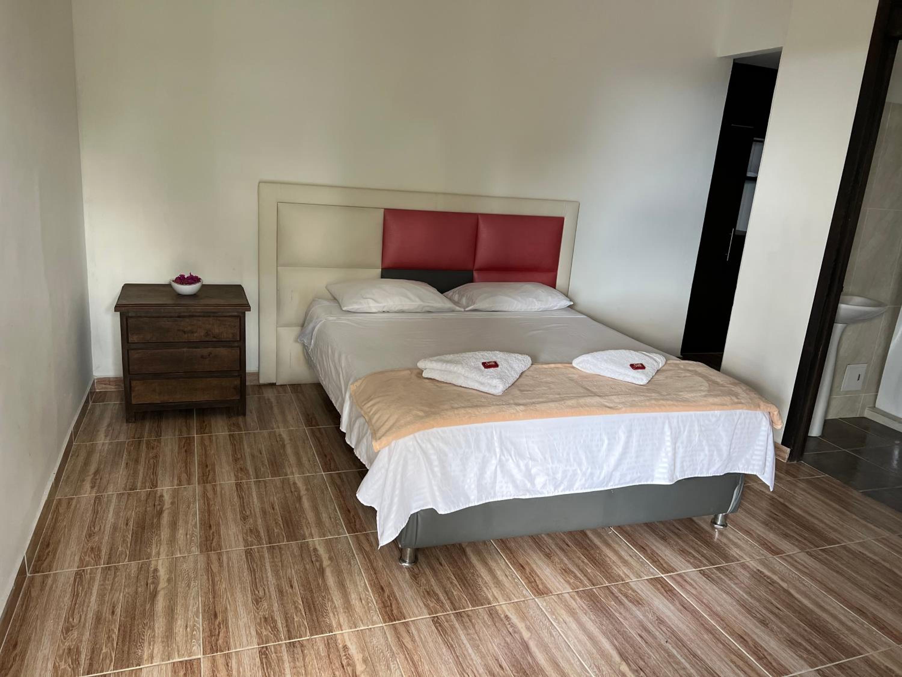 Deluxe Queen Room photo 3