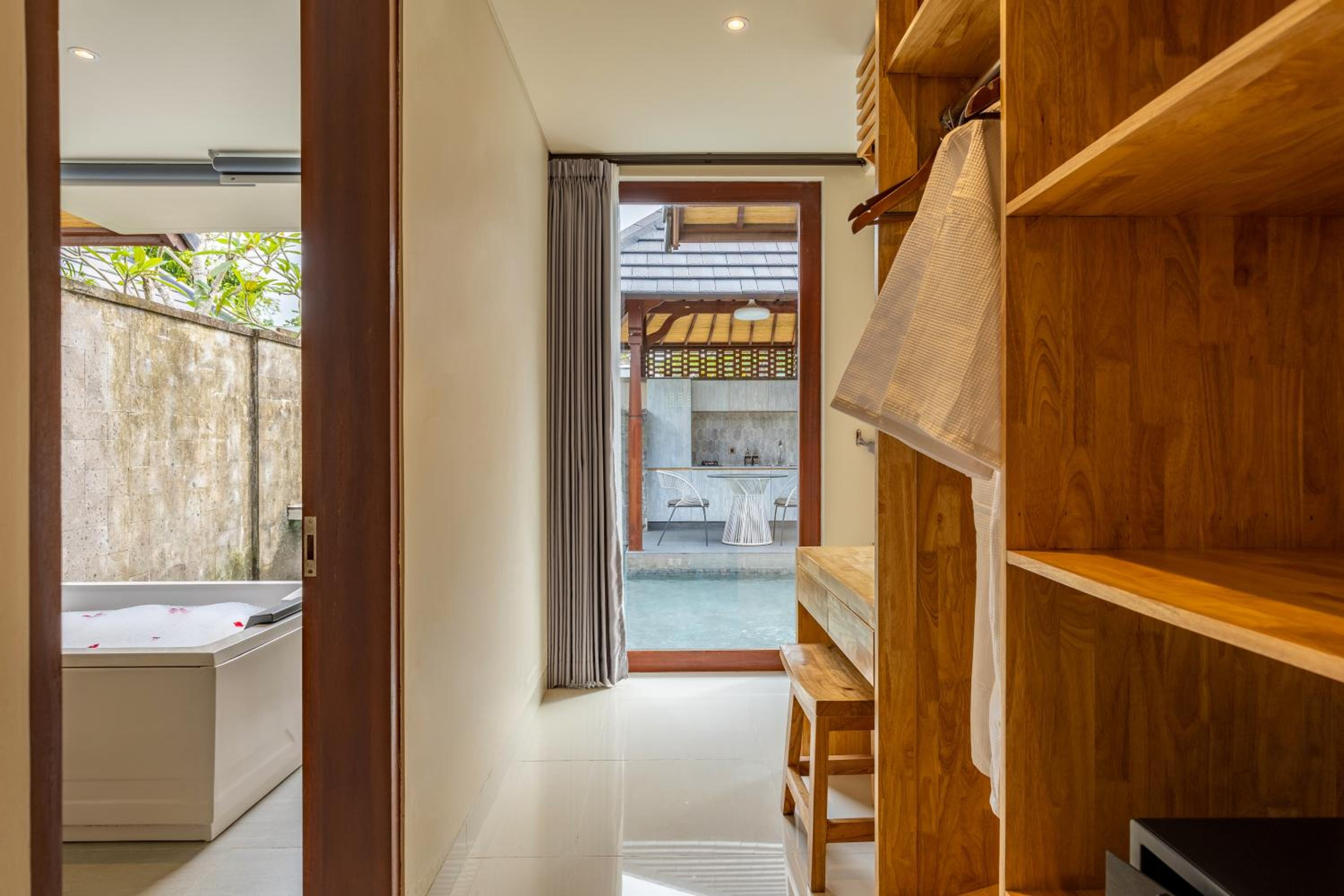 Royal Aine One-Bedroom Villa with Private Pool photo 3