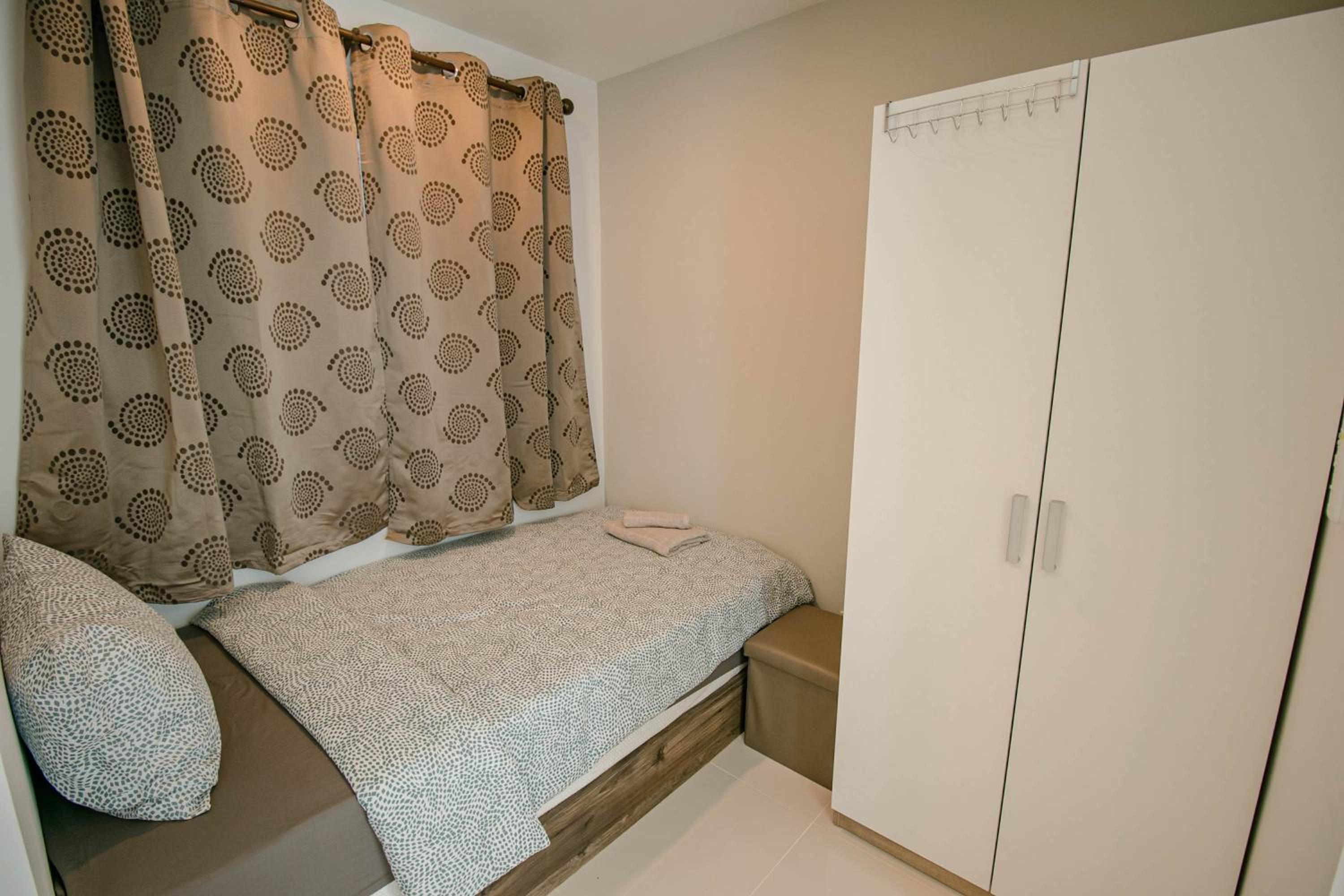 Standard Triple Room - Photo 7