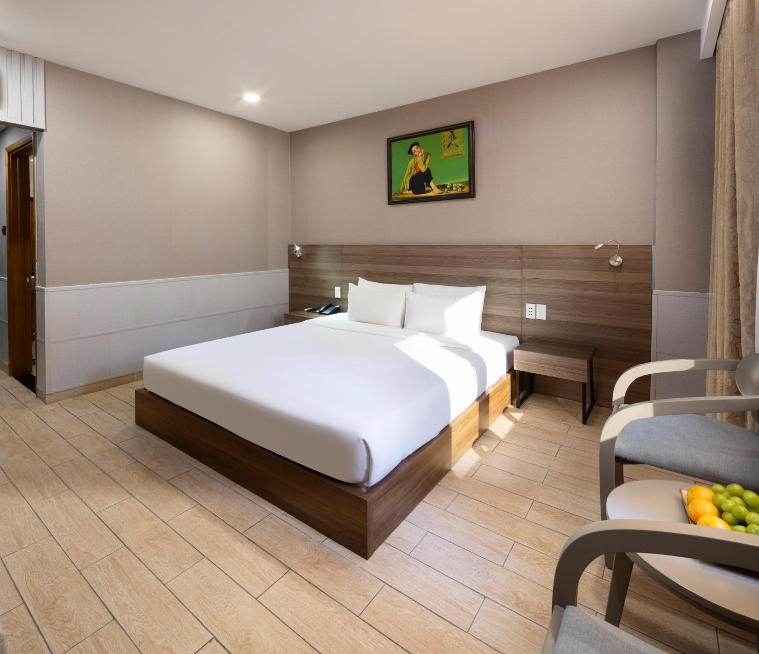 Deluxe Double or Twin Room with City View photo 3