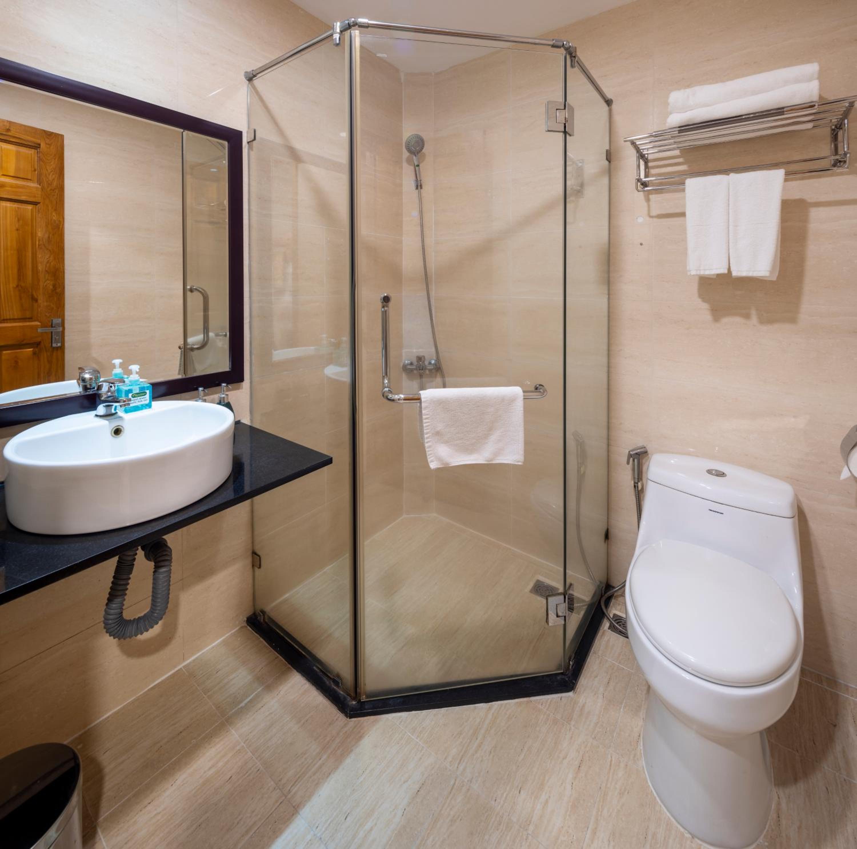 Deluxe Triple Room photo 2