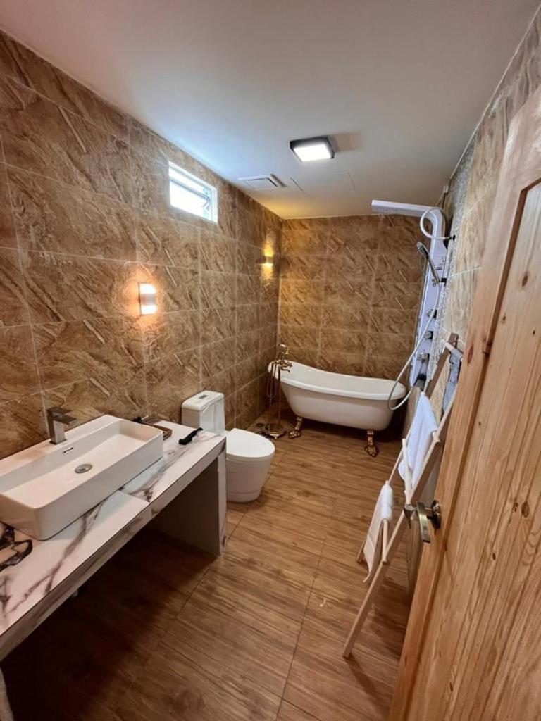 King Room with Pool View photo 3