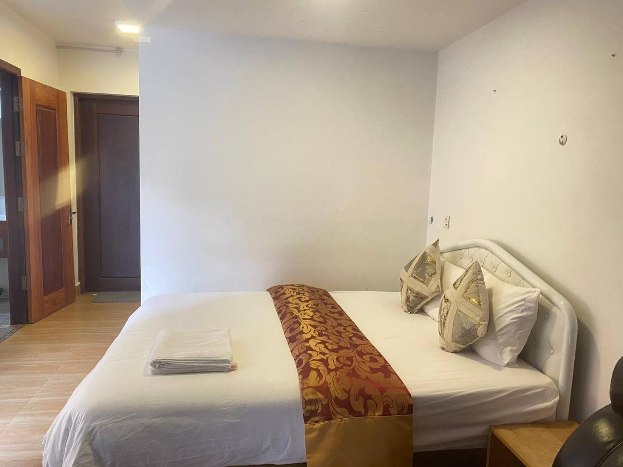 Deluxe Double Room with Balcony photo 3