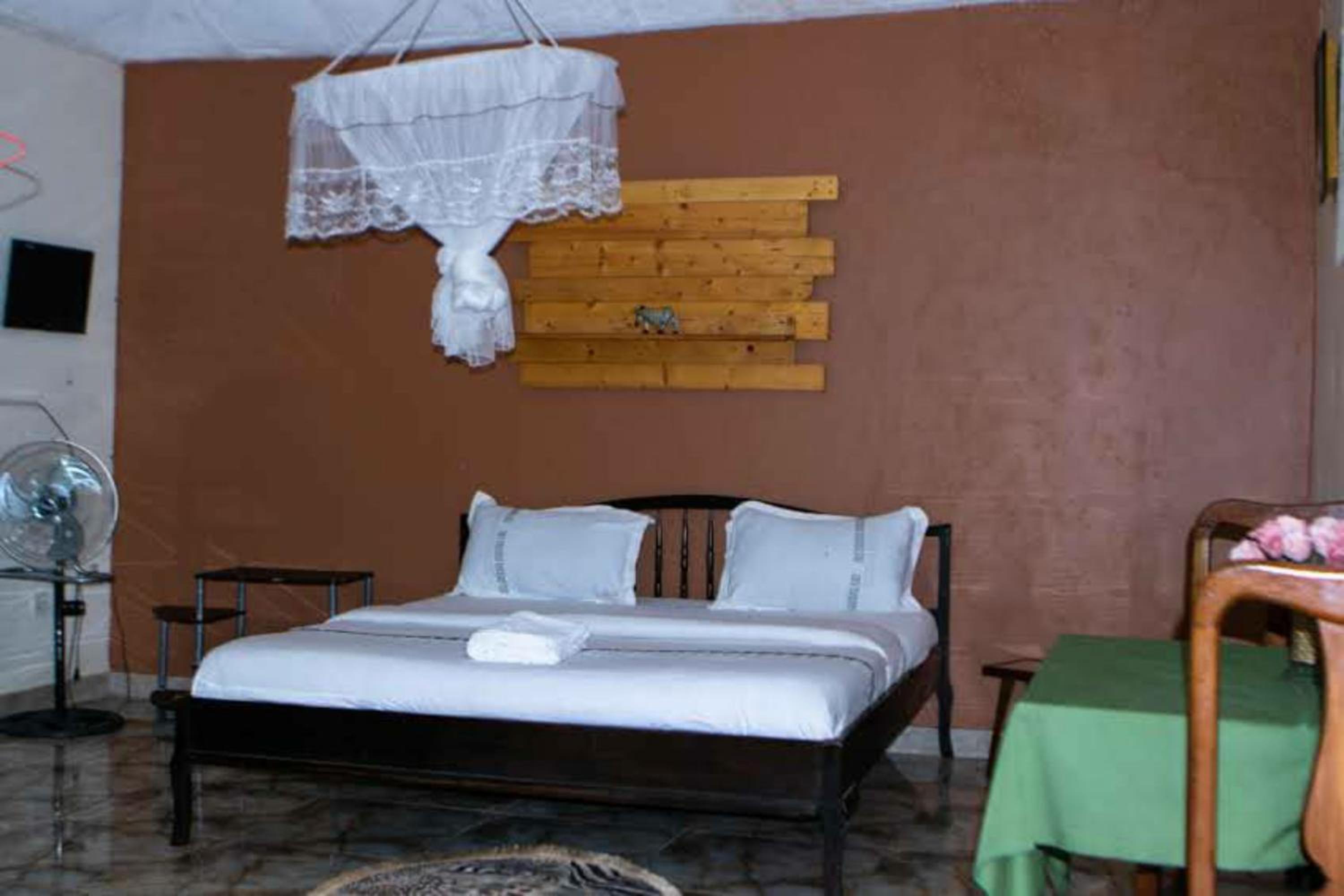 Double Room - Photo 33