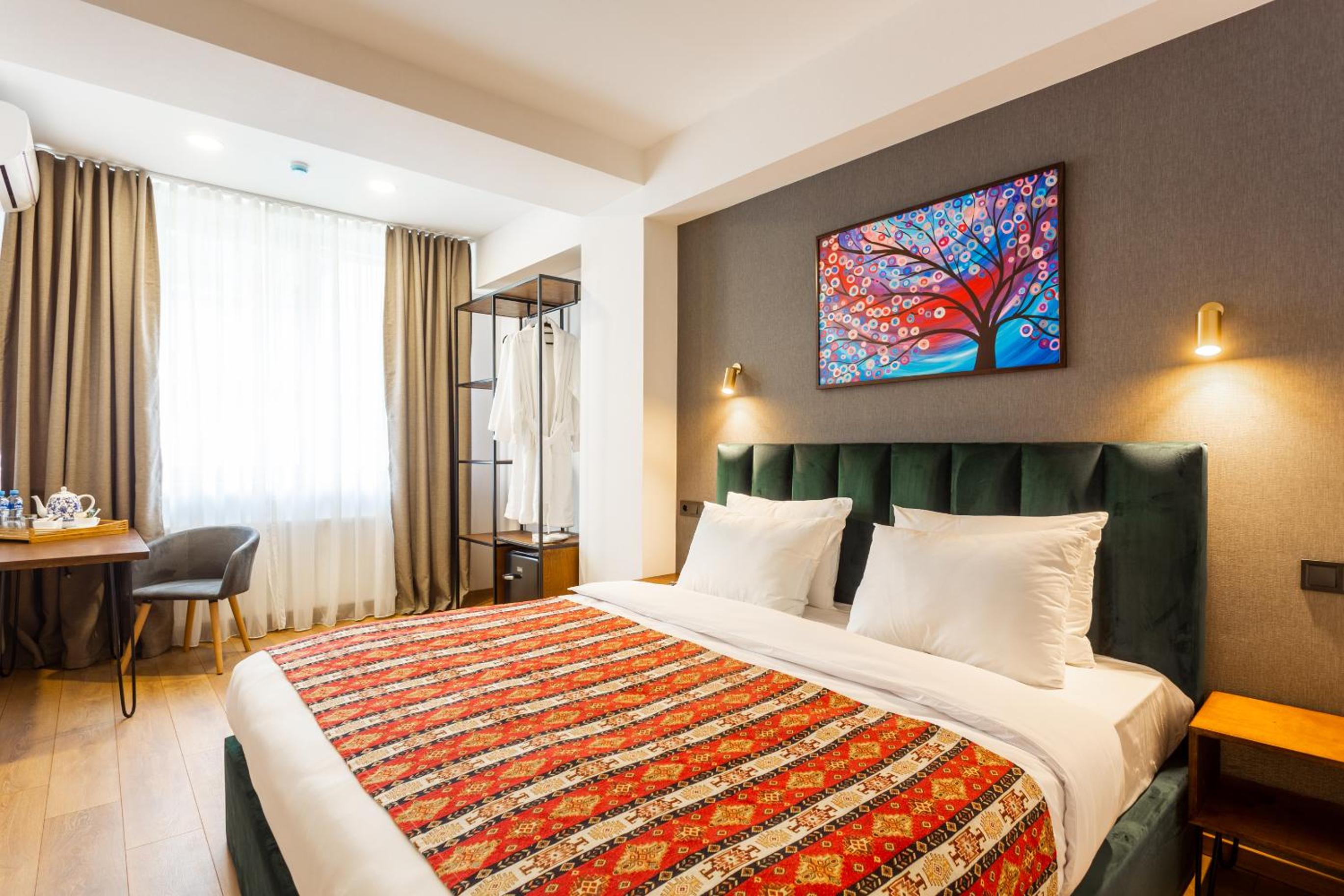 Double Room - Photo 3