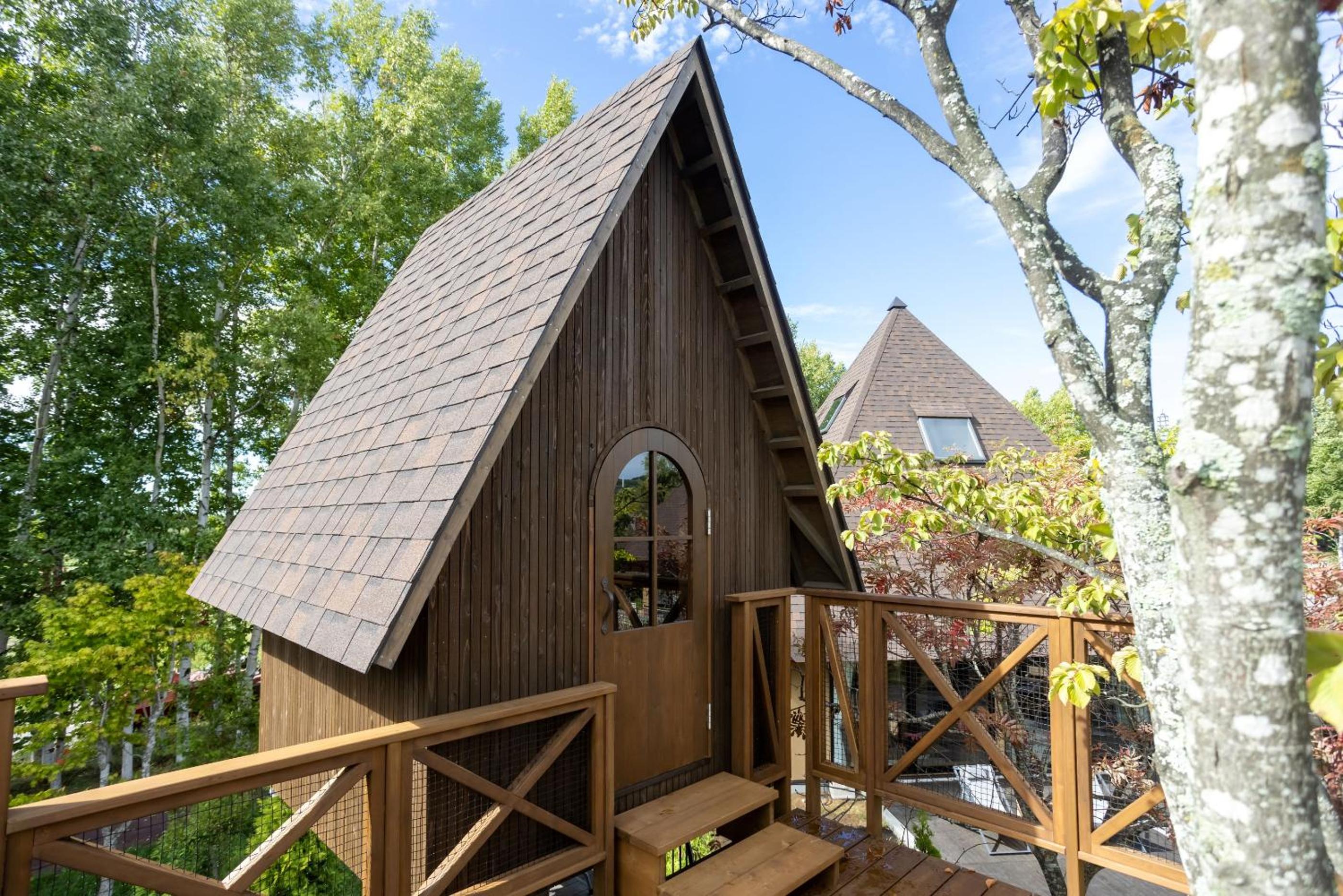 IZUBA Villa with Treehouse - Non-Smoking+Self Serve Grill Dinner & Breakfast Box - Photo 2