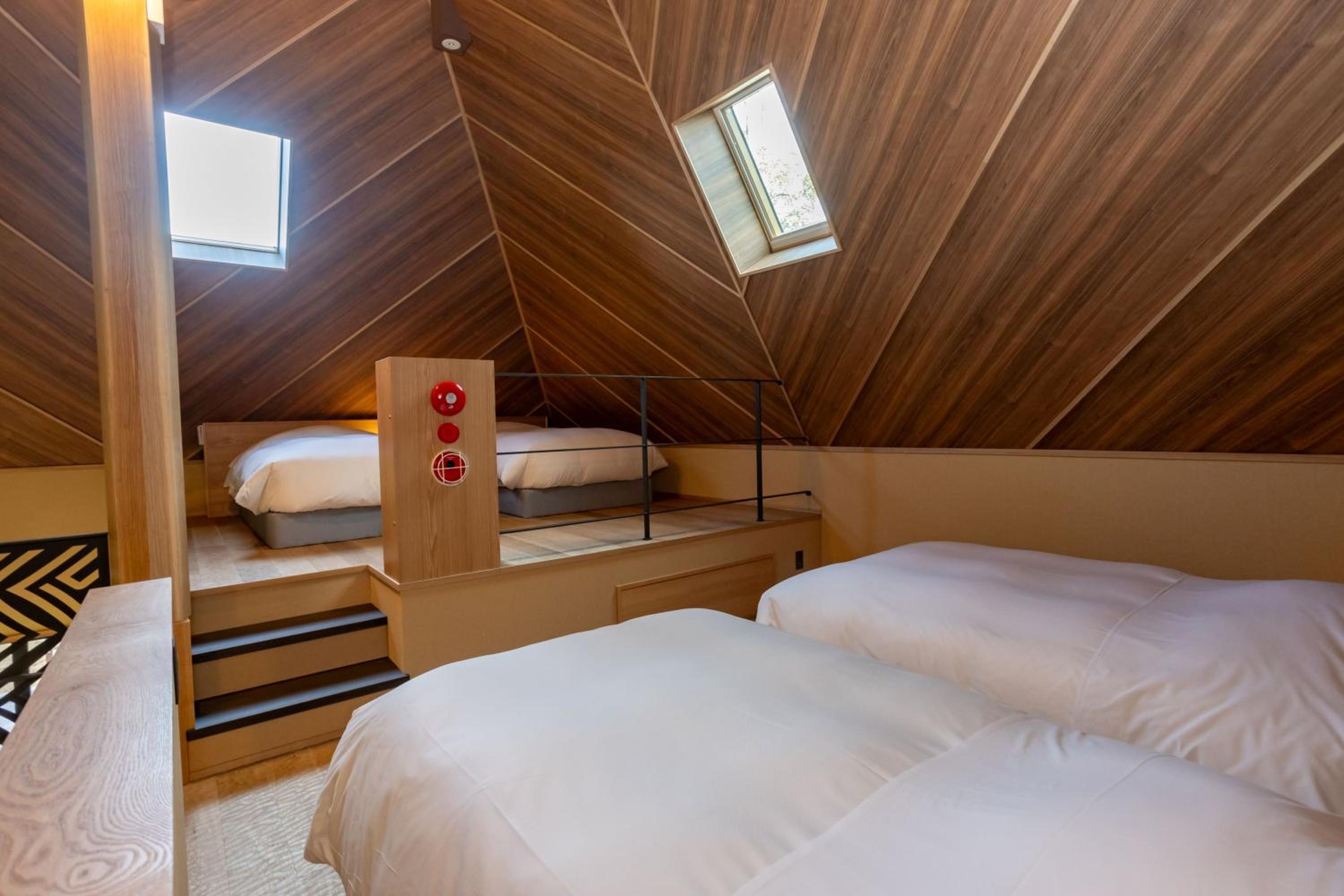 IZUBA Villa with Treehouse - Non-Smoking+Self Serve Grill Dinner & Breakfast Box - Photo 1