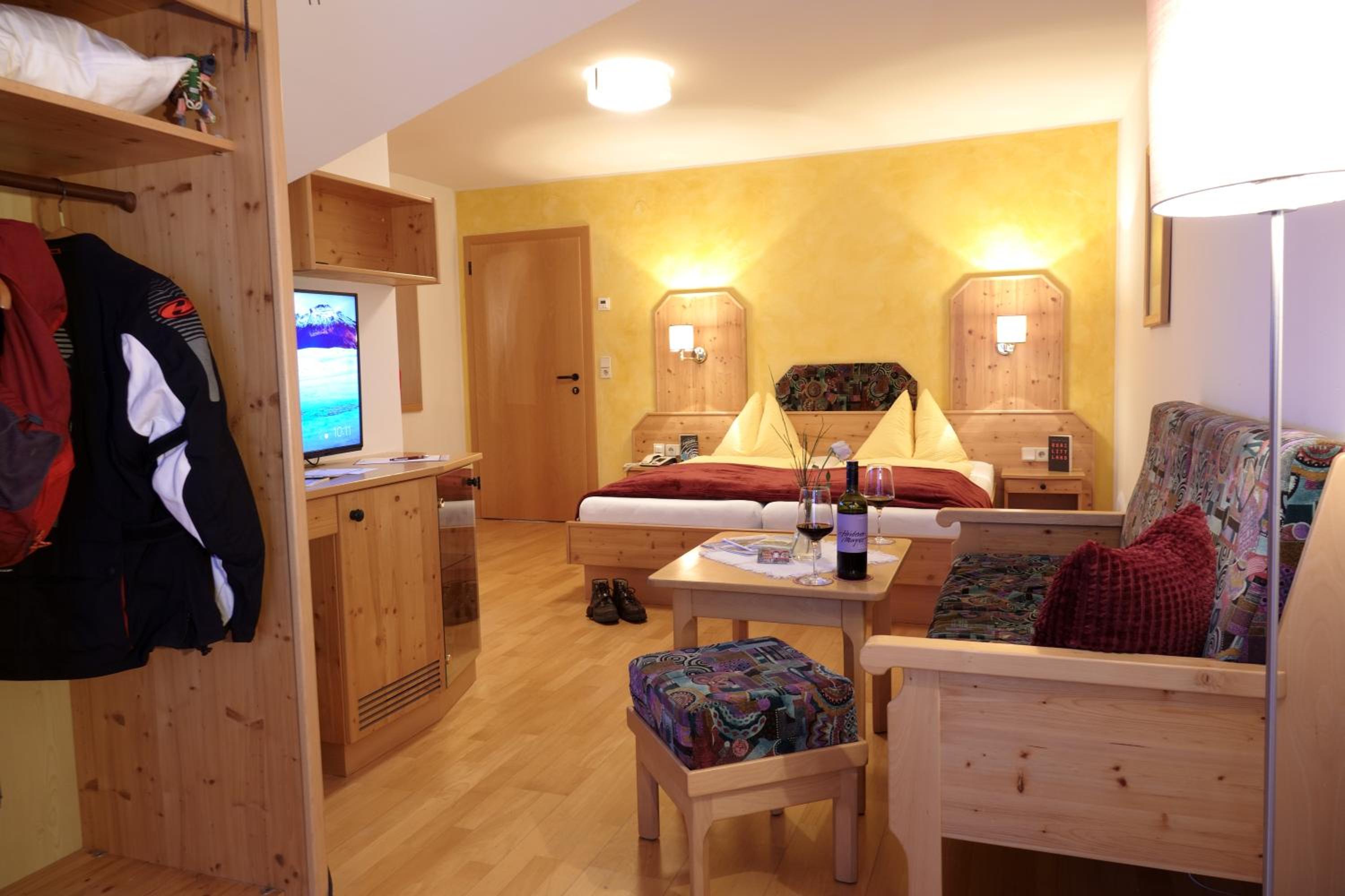 Double Room with Mountain View