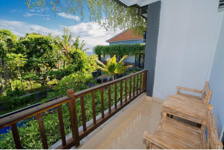 Deluxe Double Room with Side Sea View photo 3