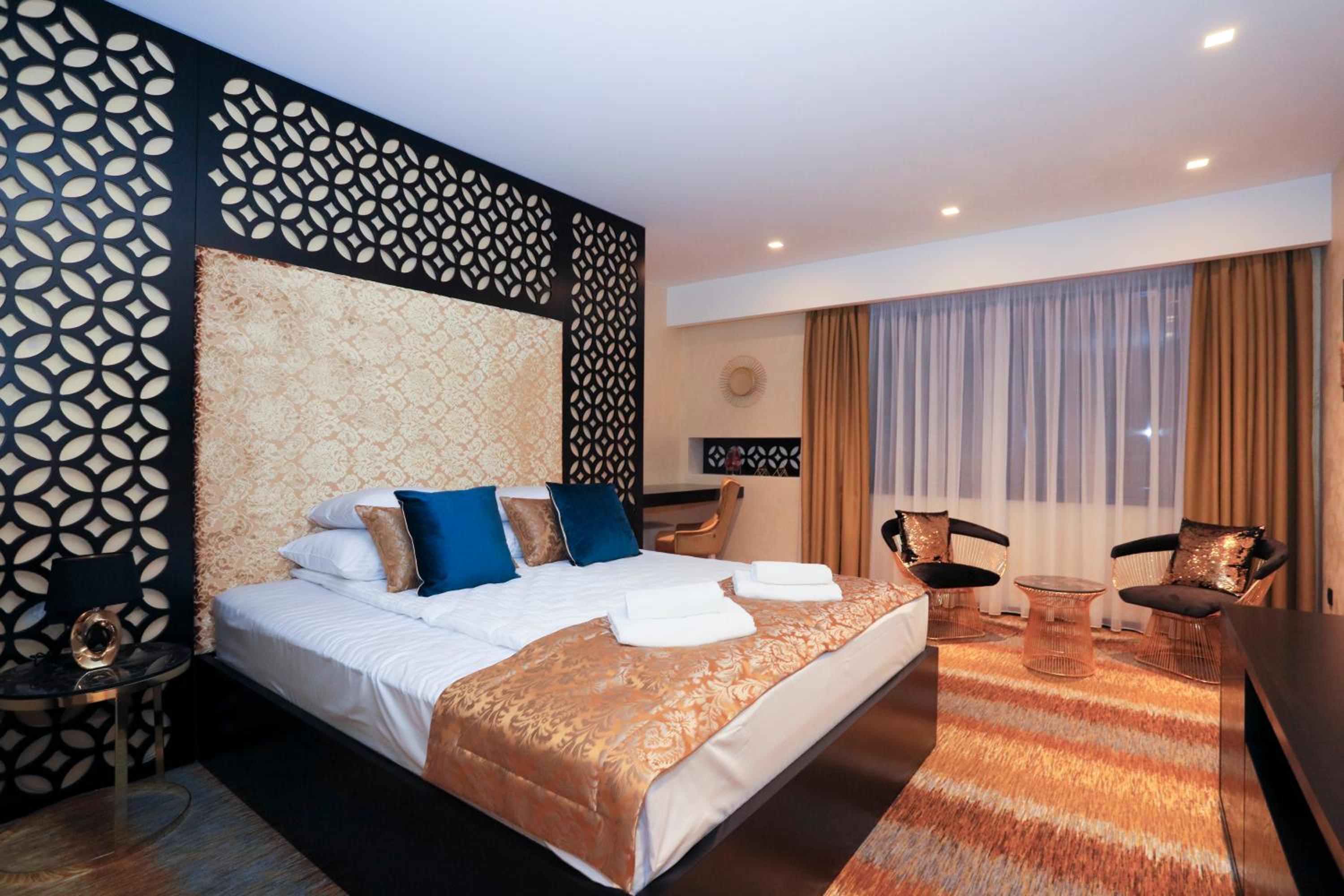 Superior King Room photo 1