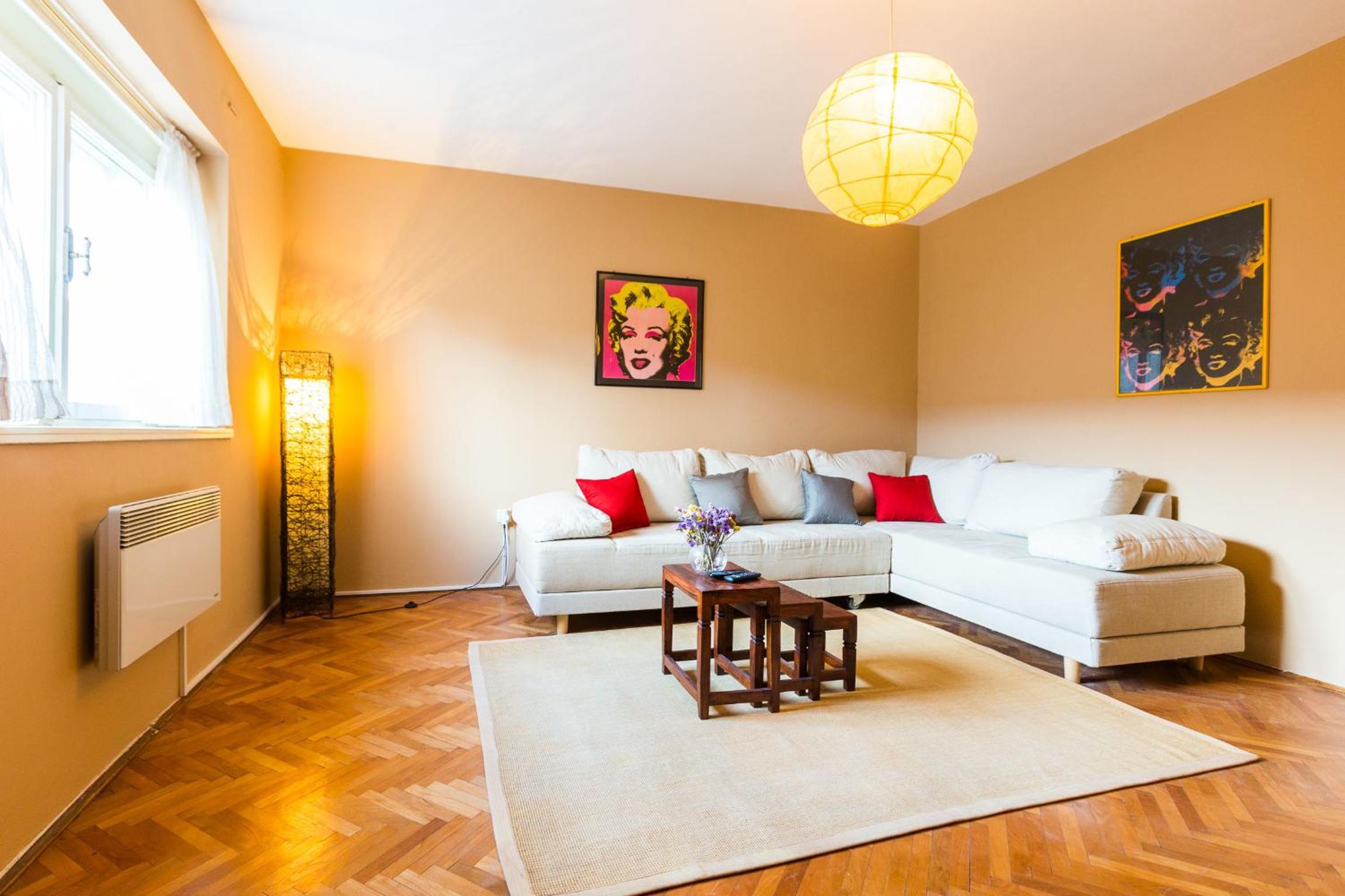 One-Bedroom Apartment - Photo 30