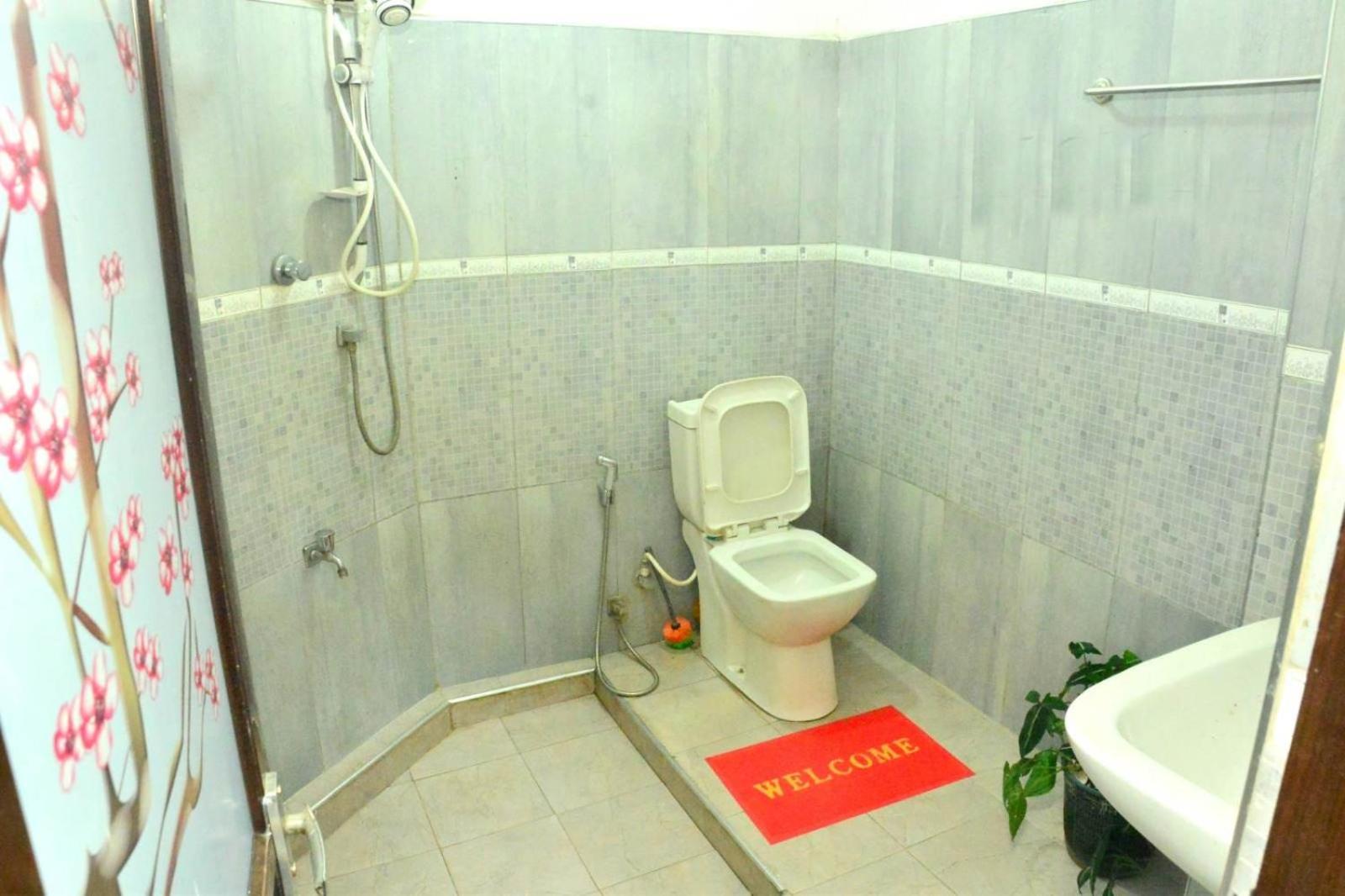 Three-Bedroom Apartment photo 2