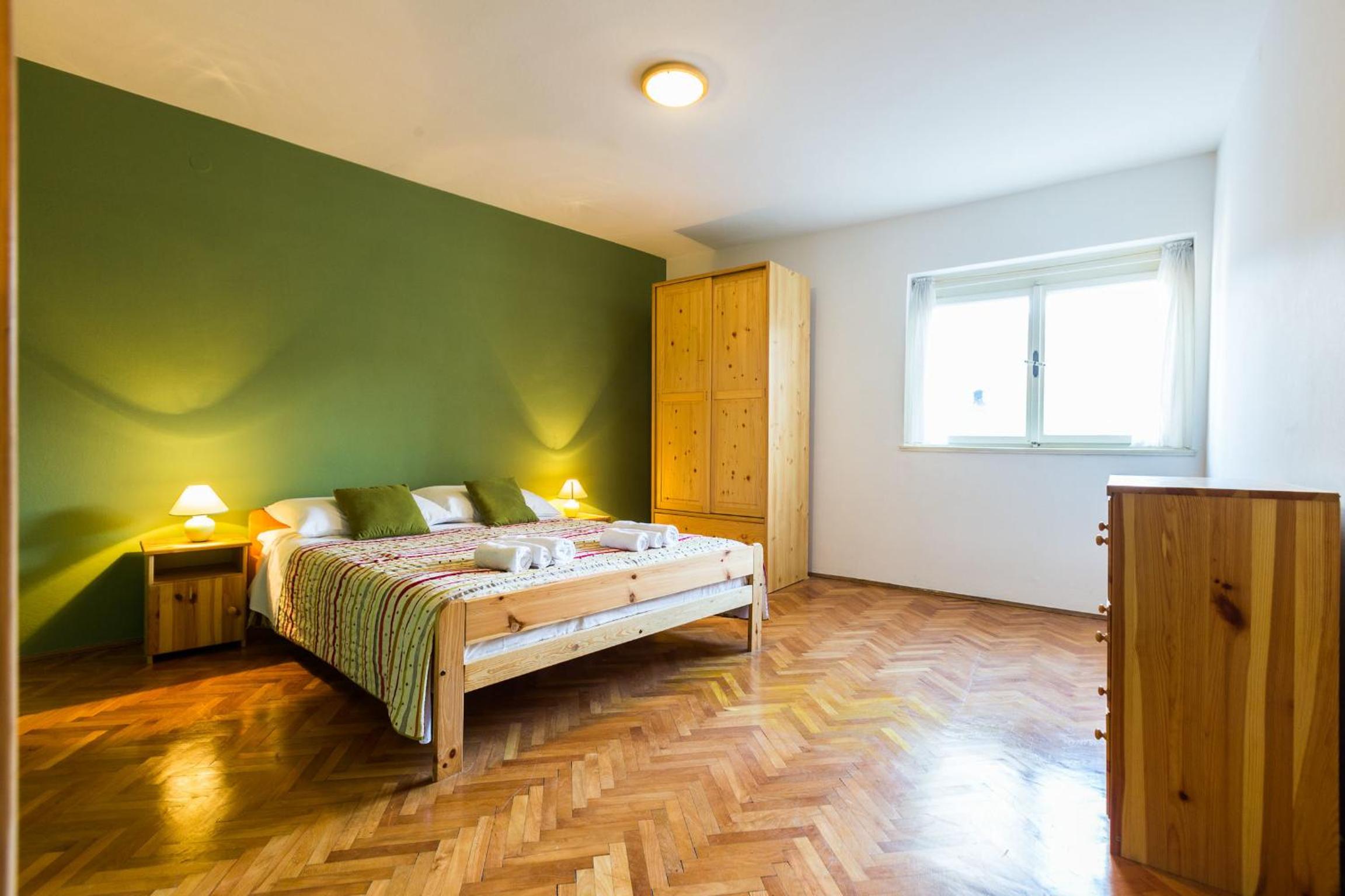 One-Bedroom Apartment - Photo 9