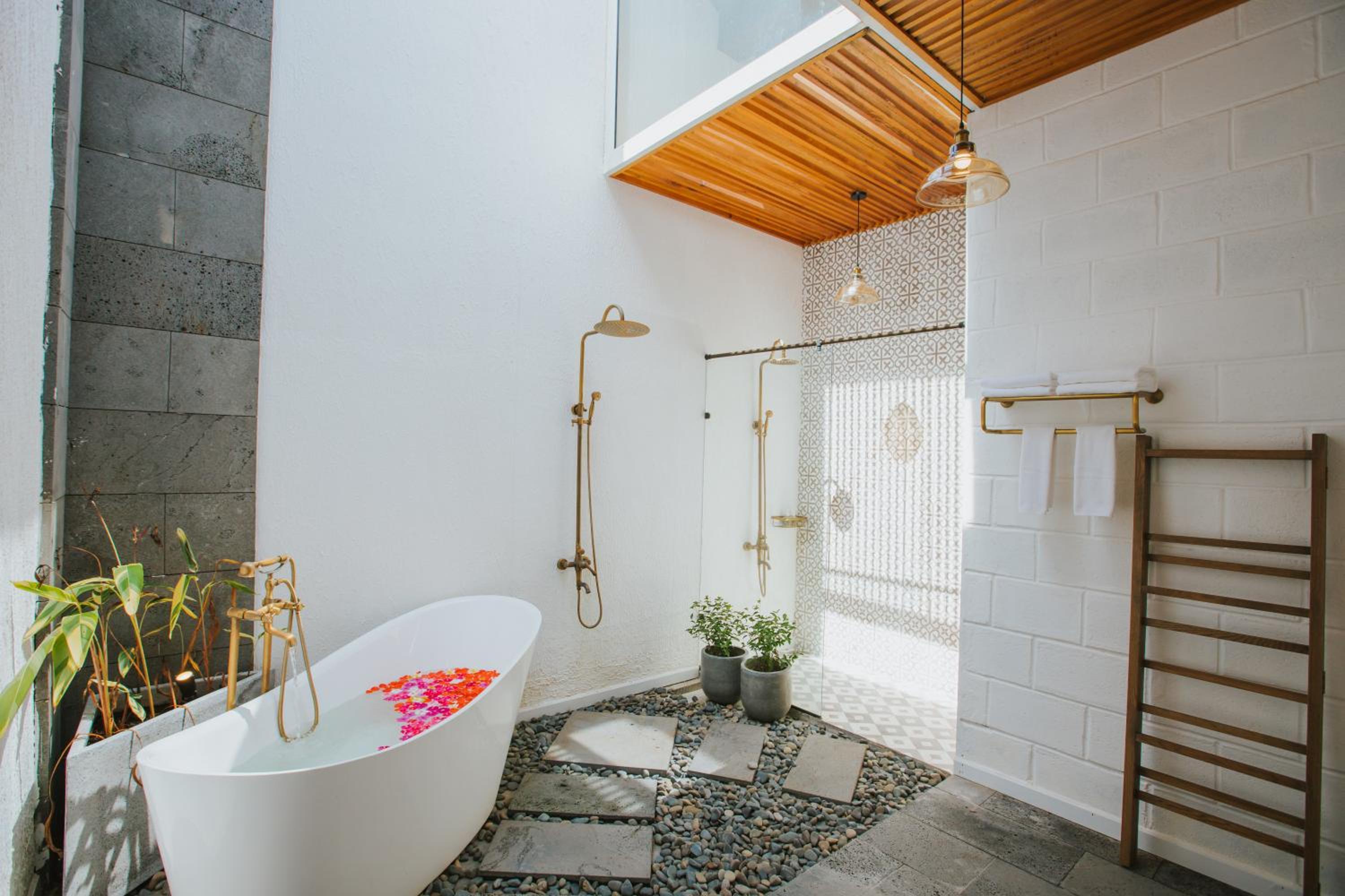Double Room with Garden View - Photo 8
