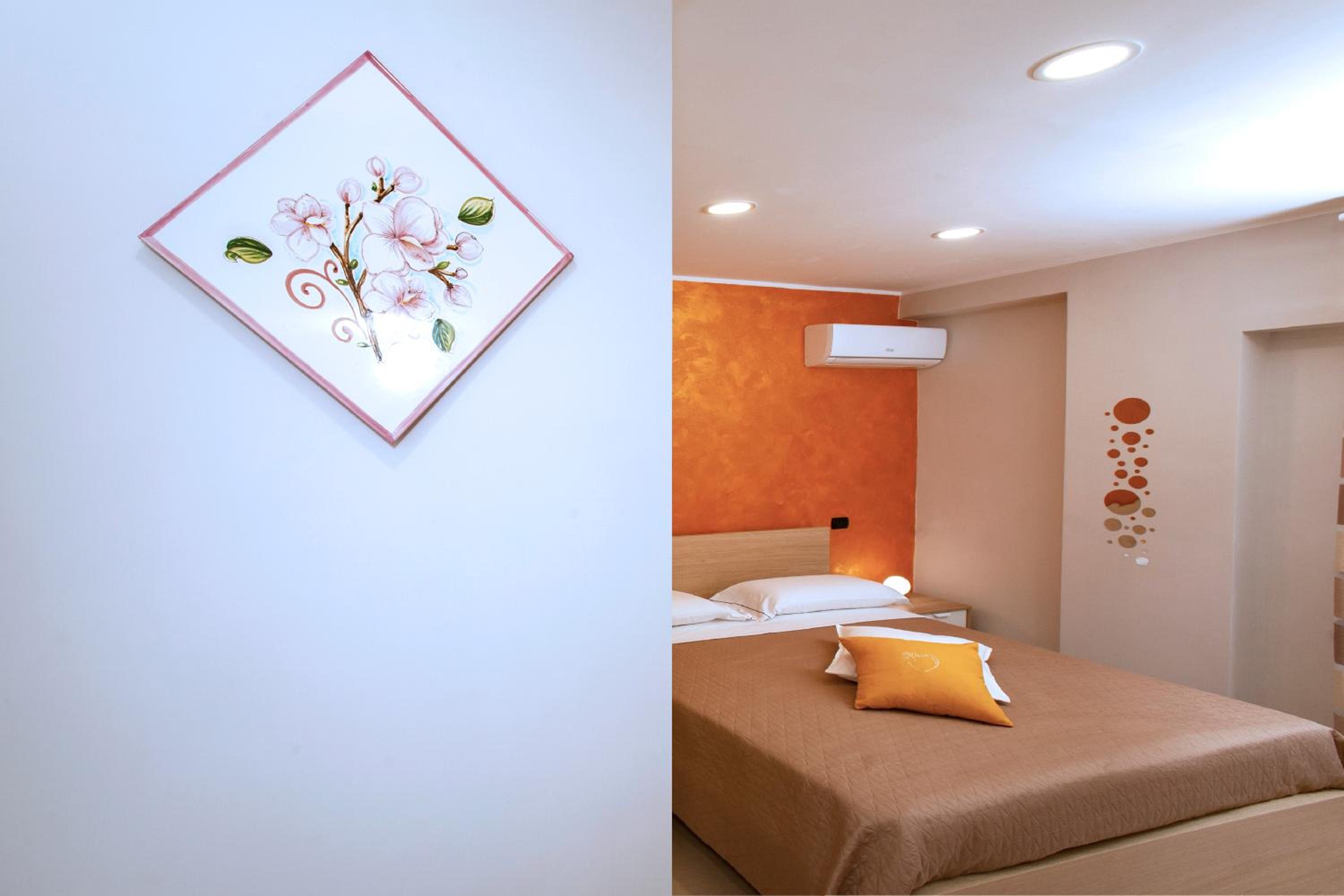 King Room with Balcony photo 1