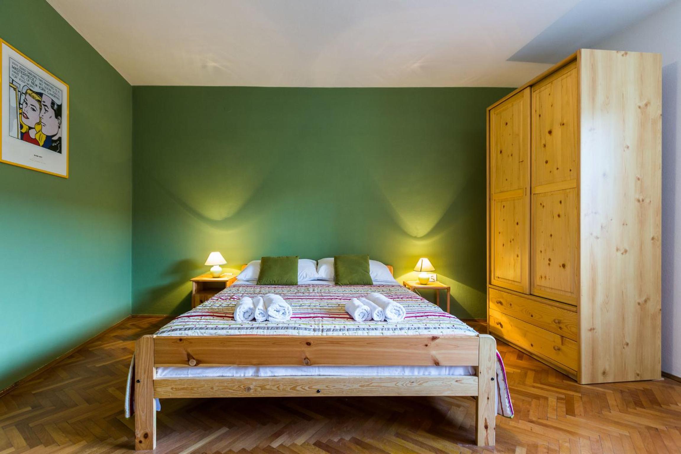 One-Bedroom Apartment - Photo 36