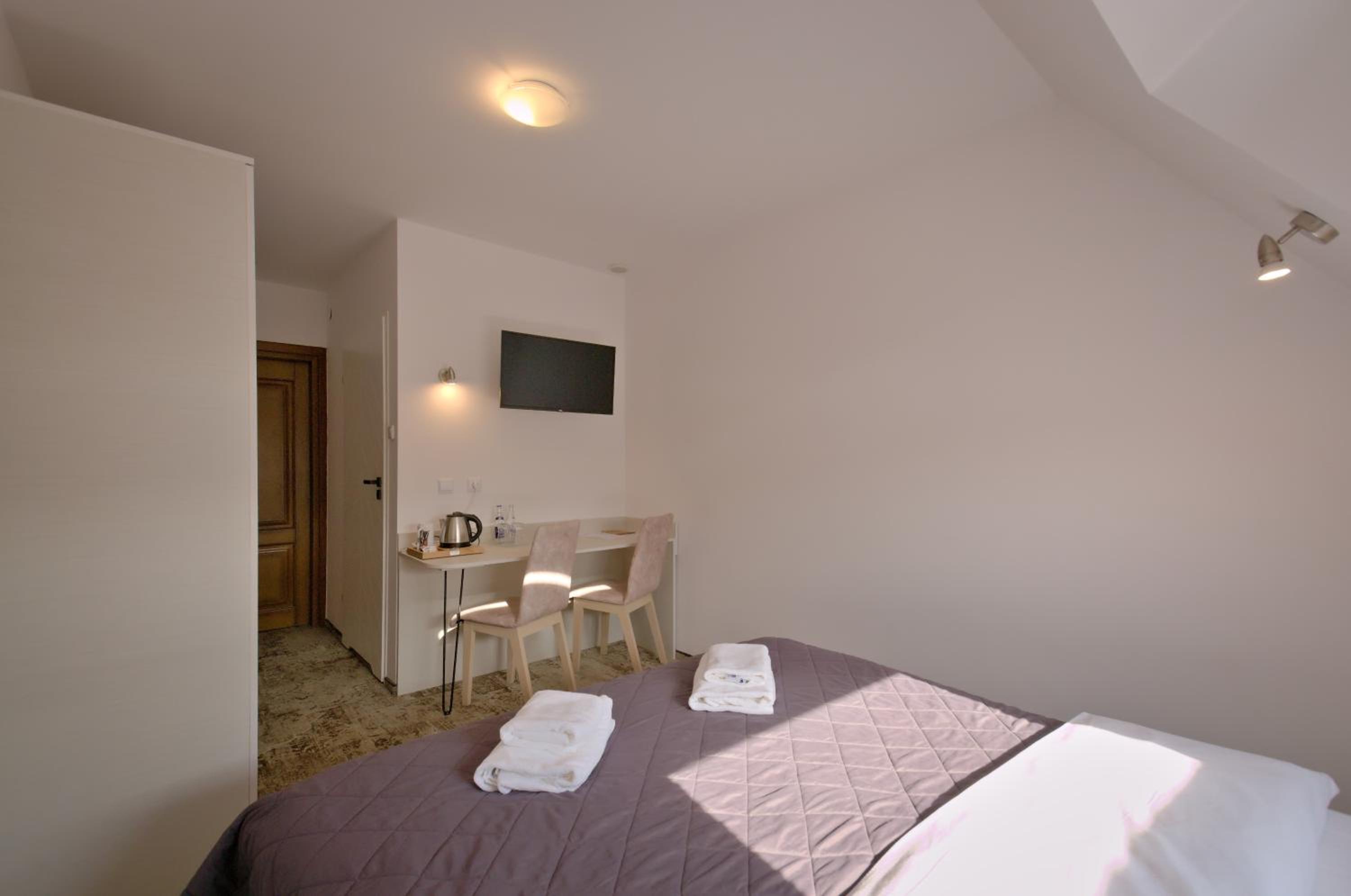 Single Room photo 3