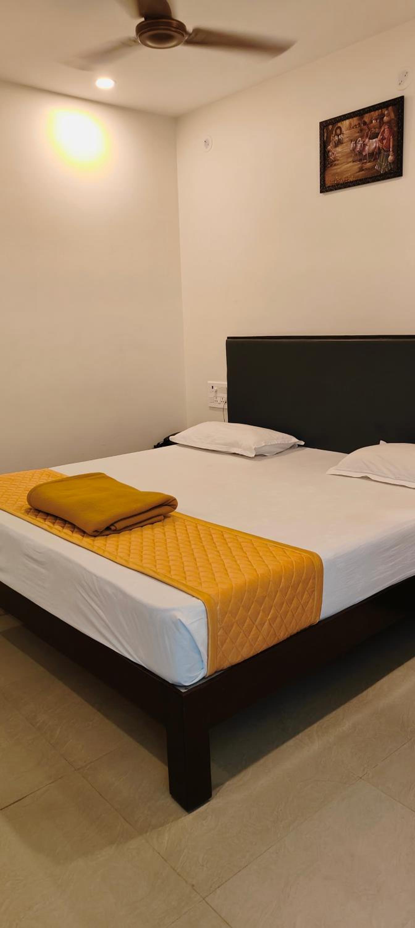 Budget Double Room photo 3