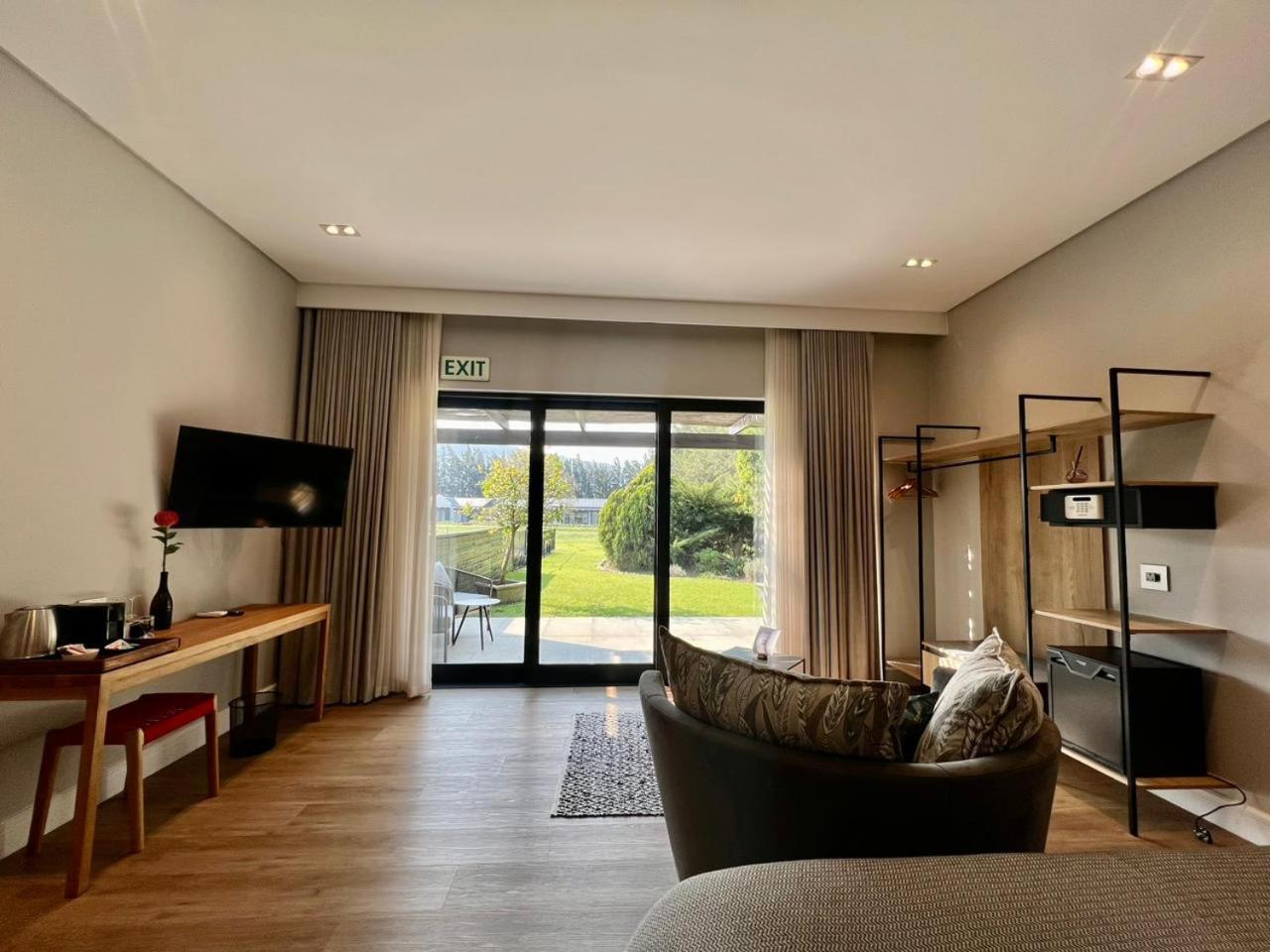 Comfort Suite photo 3