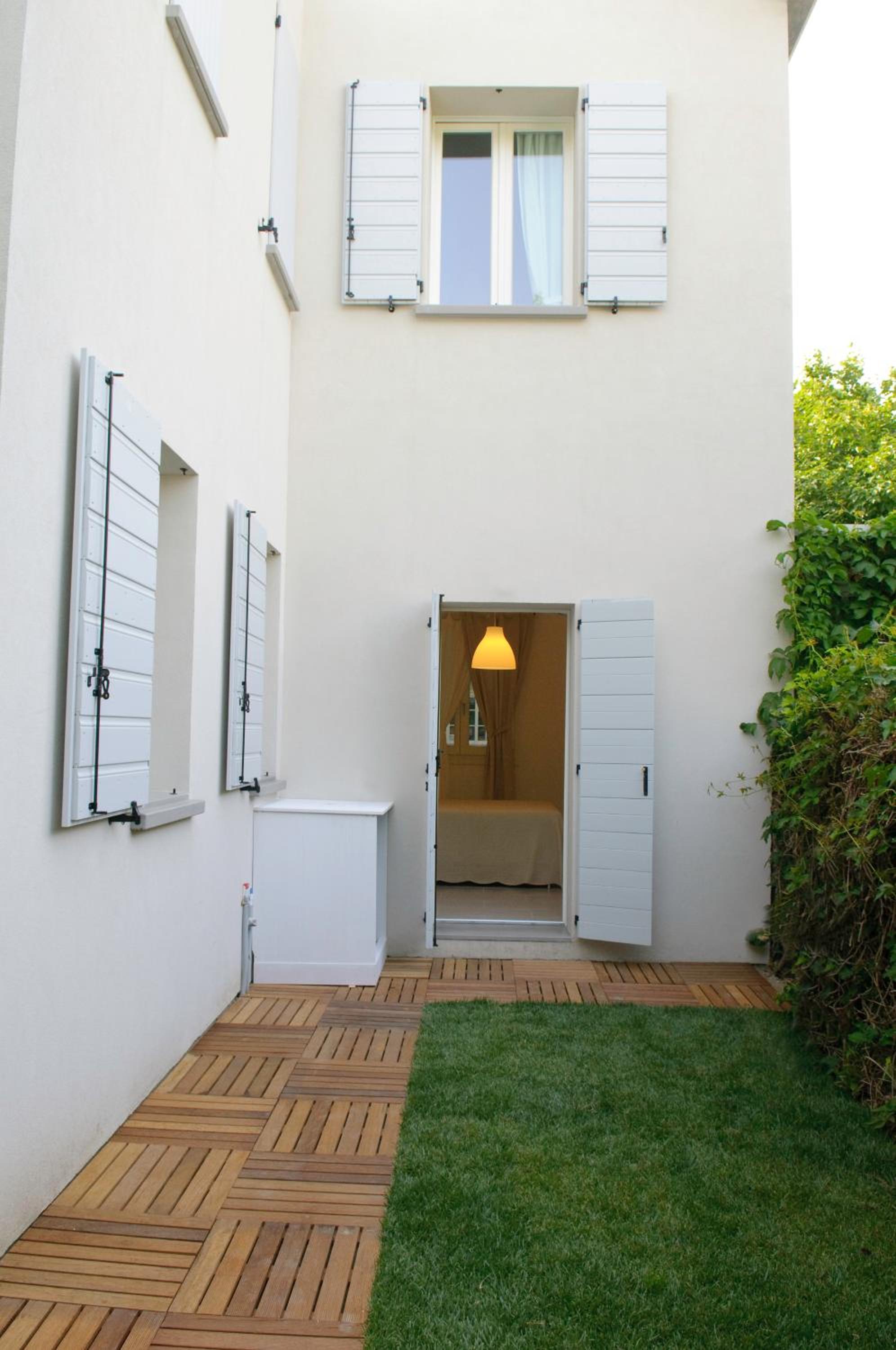 Apartment with Garden View photo 2