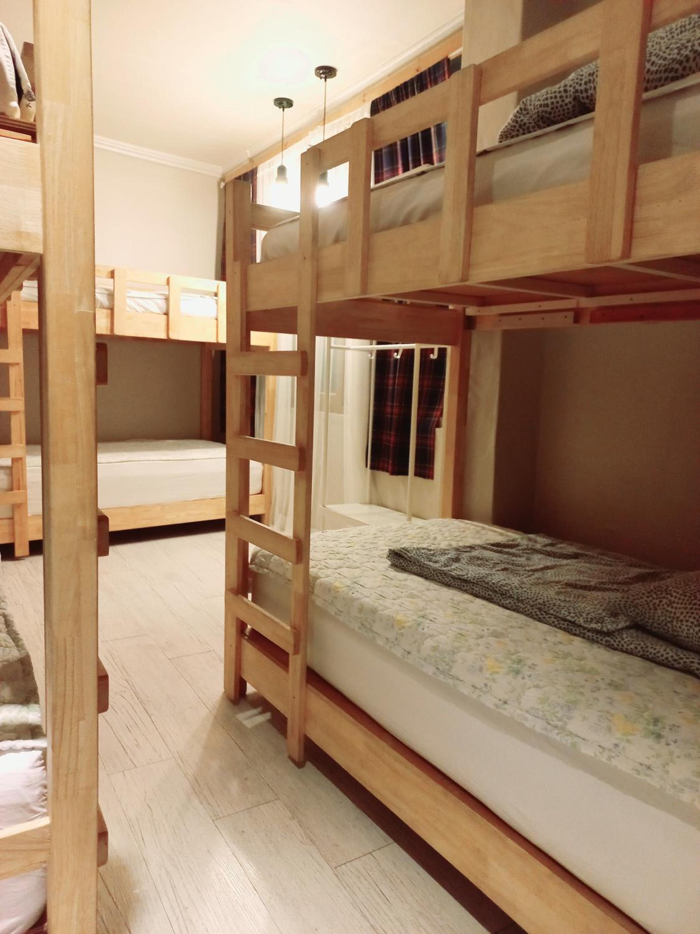 6-Bed Mixed Dormitory Room