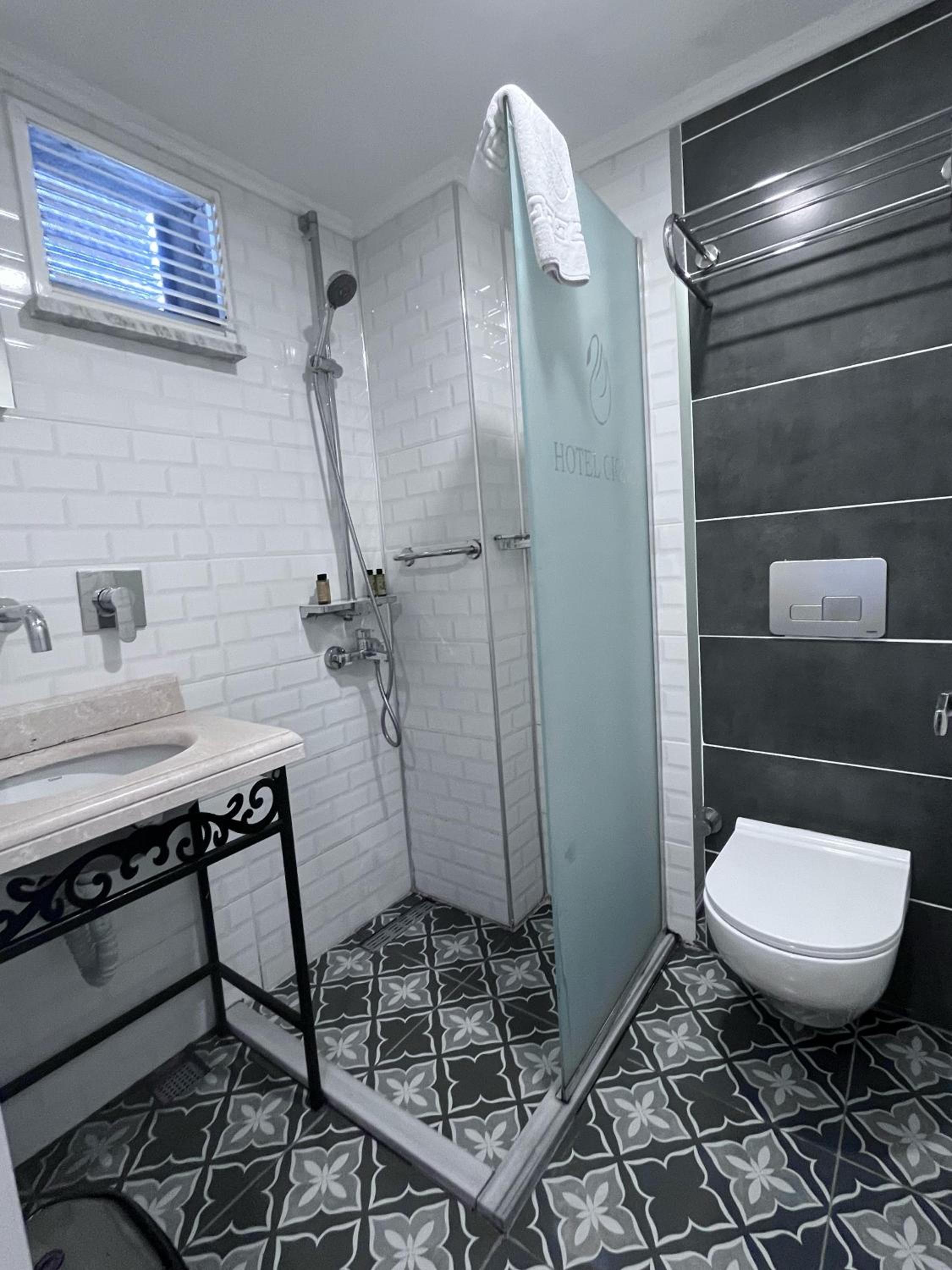 Budget Double Room — the supplier's photographs — photo 6