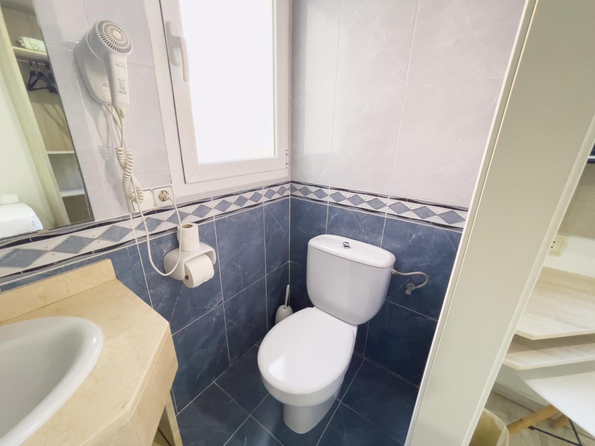 Single Room photo 3