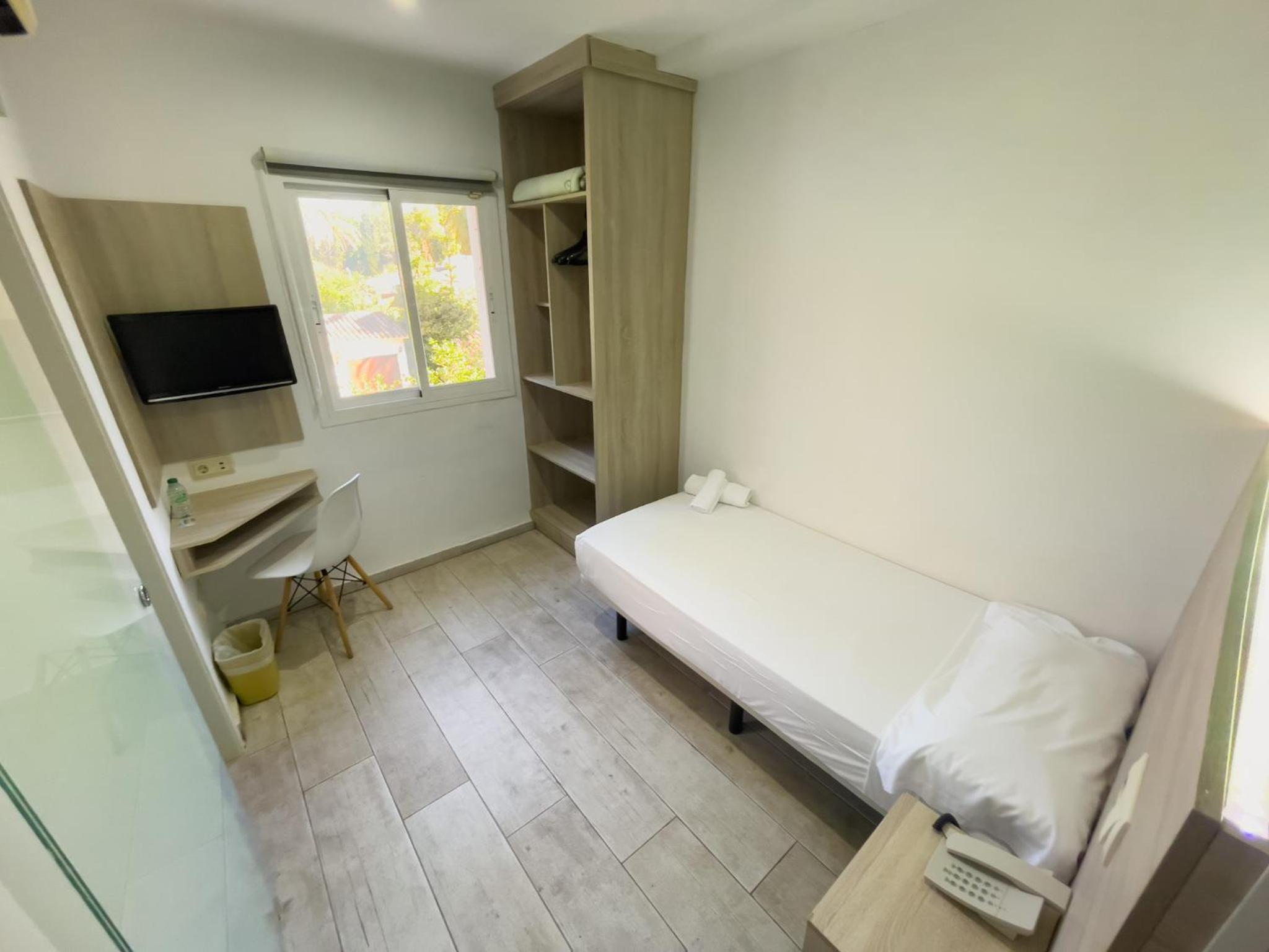 Single Room photo 2