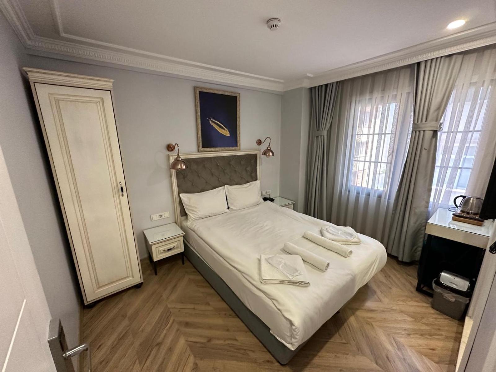 Standard Double Room photo 3