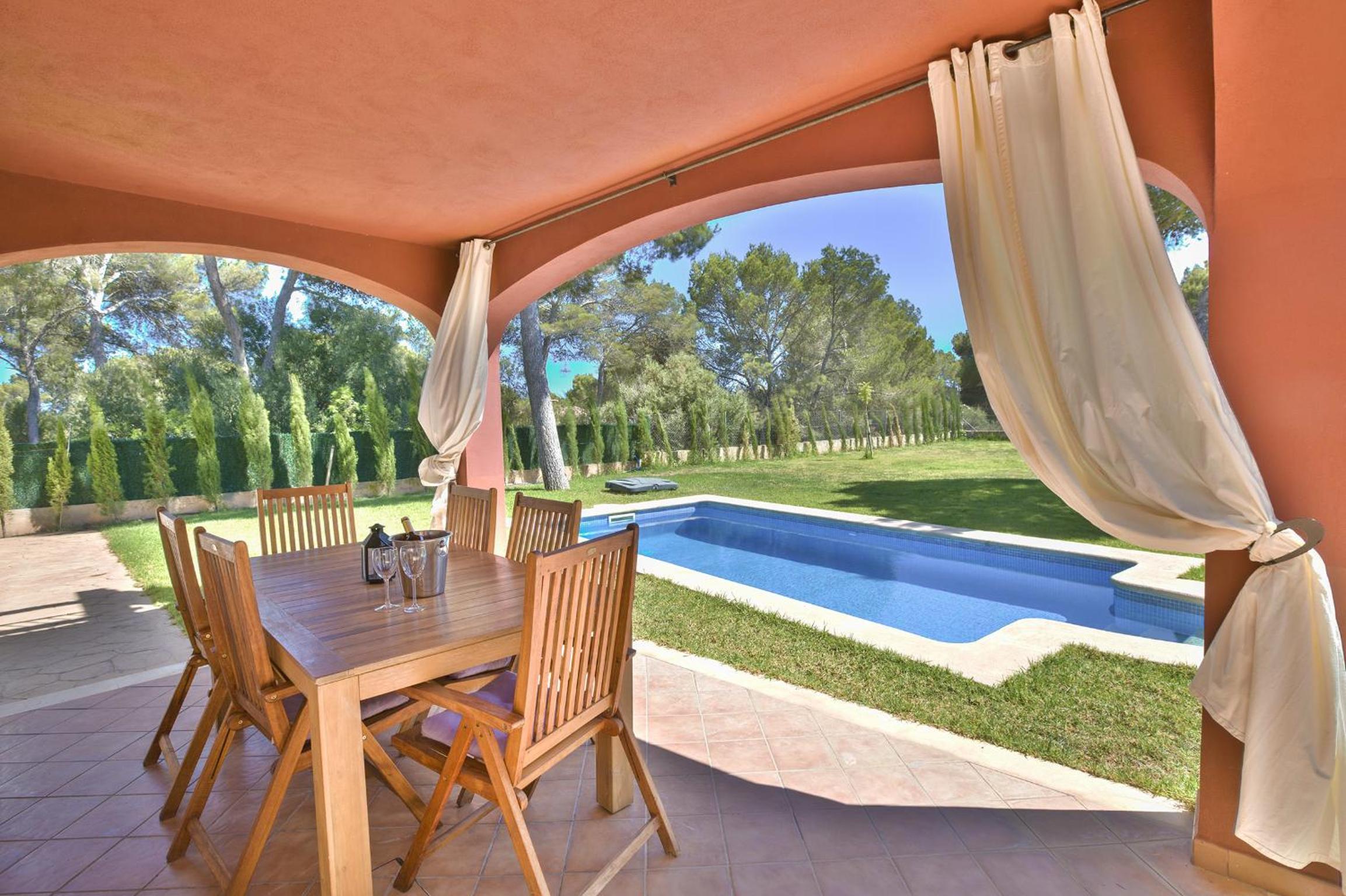 Four-Bedroom Villa photo 3