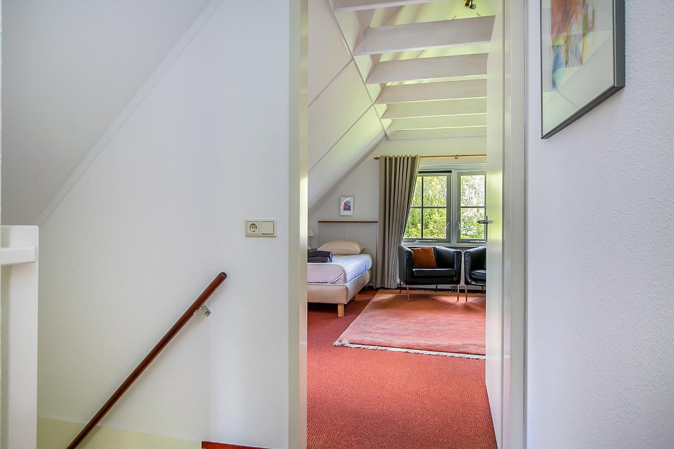 Three-Bedroom House photo 3