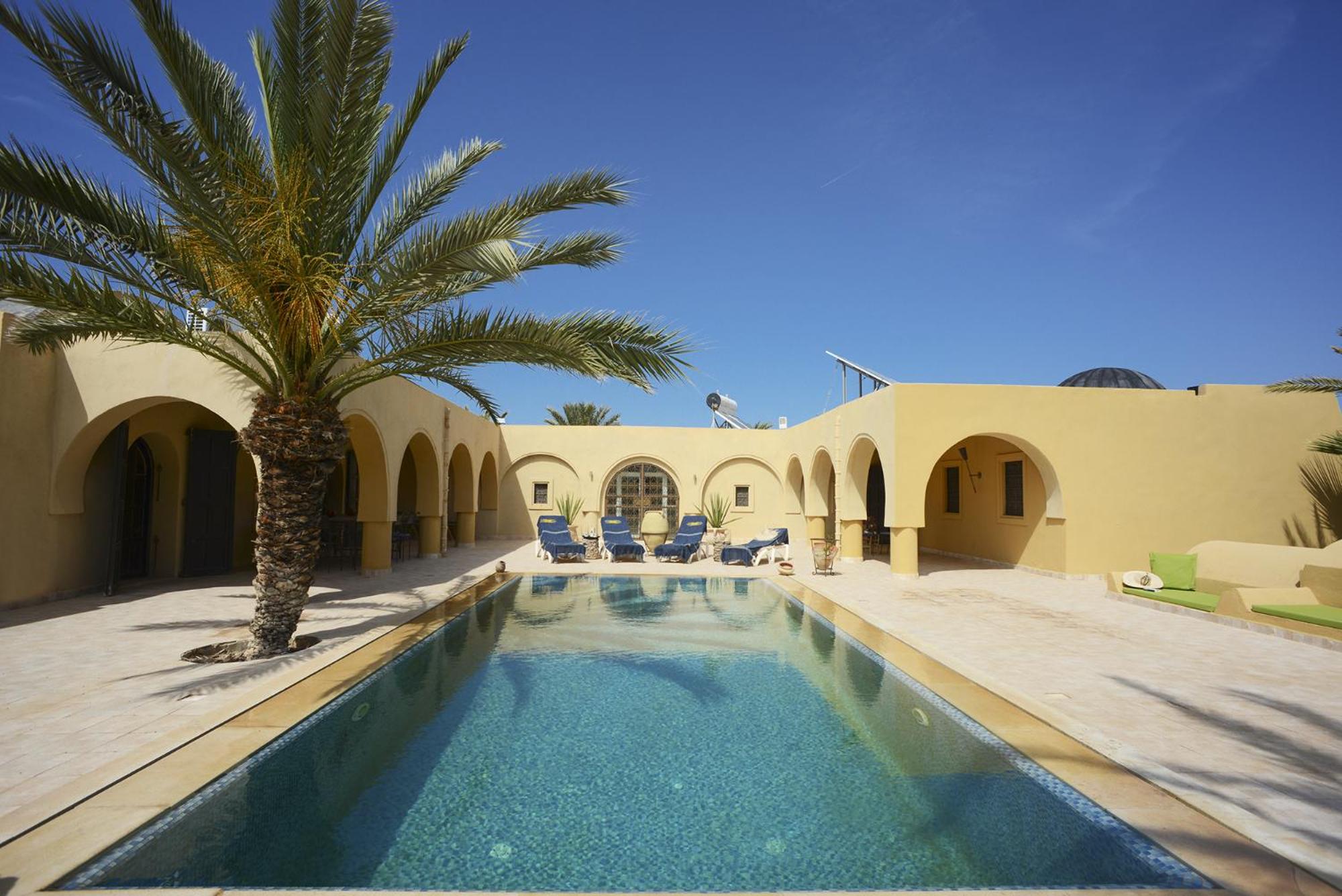 Villa photo 2