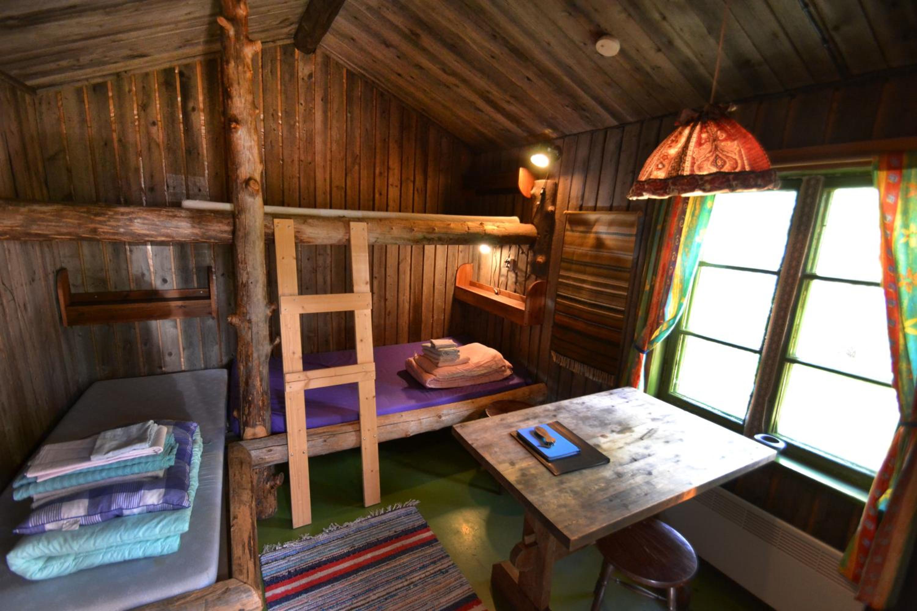 Cottage with Shared Bathroom photo 1