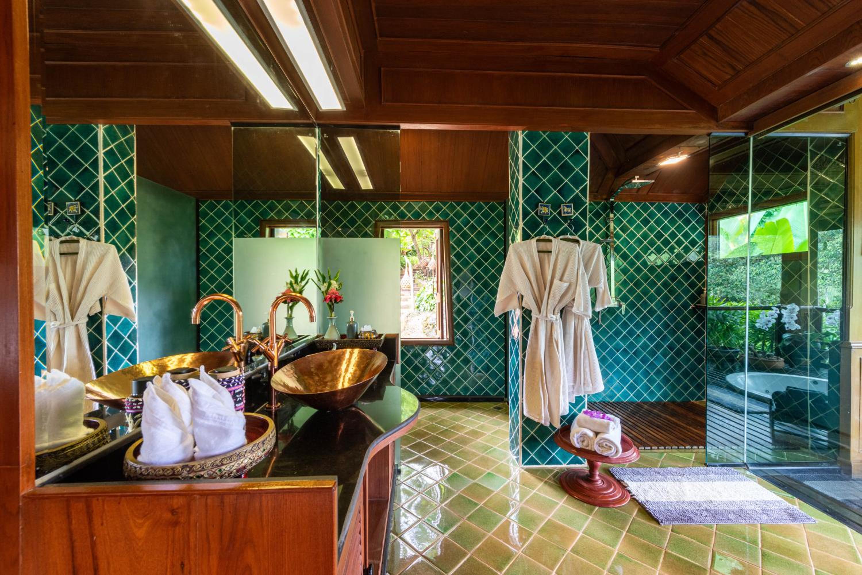 King Room with Spa Bath - Photo 4