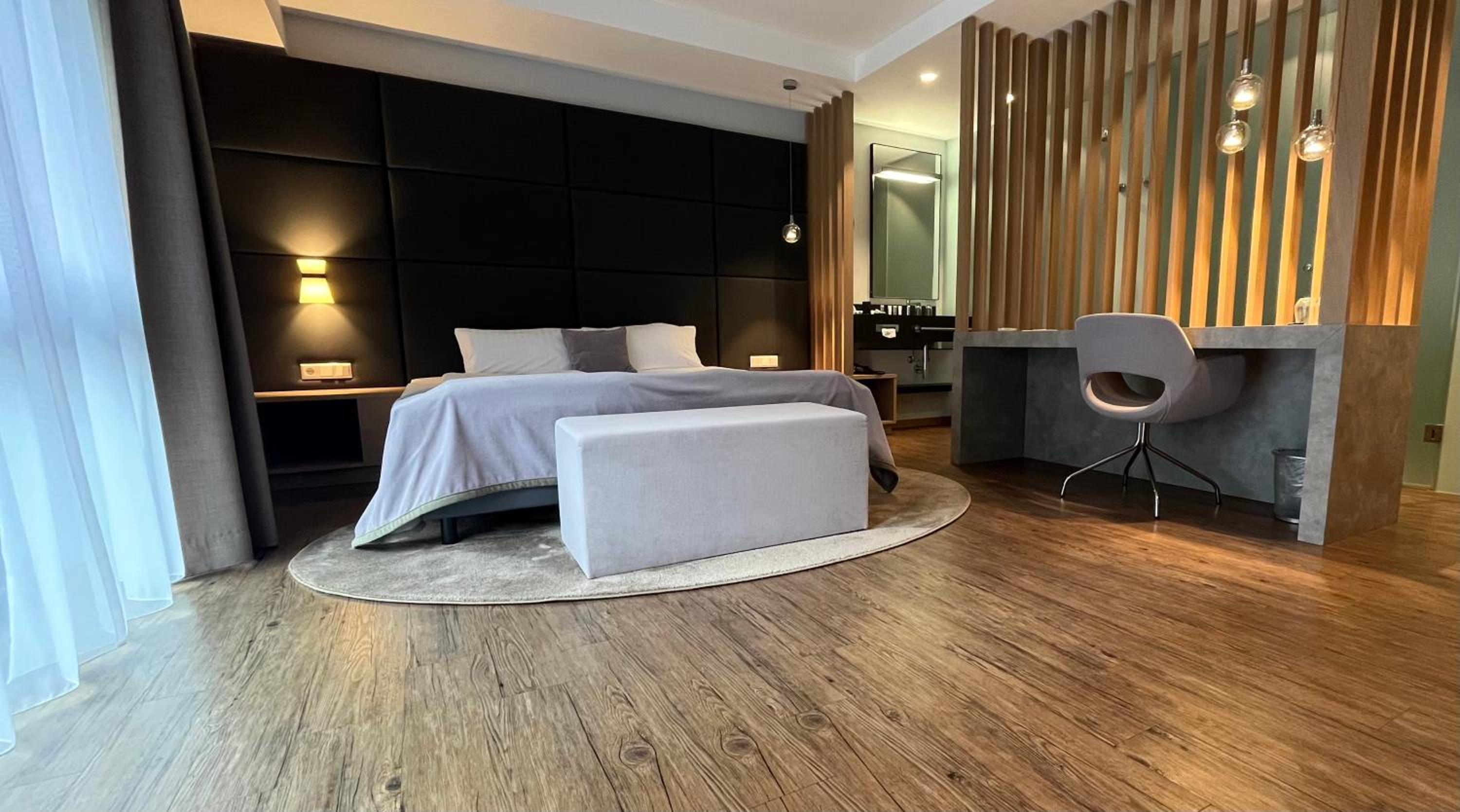 Deluxe Double Room with Balcony photo 1
