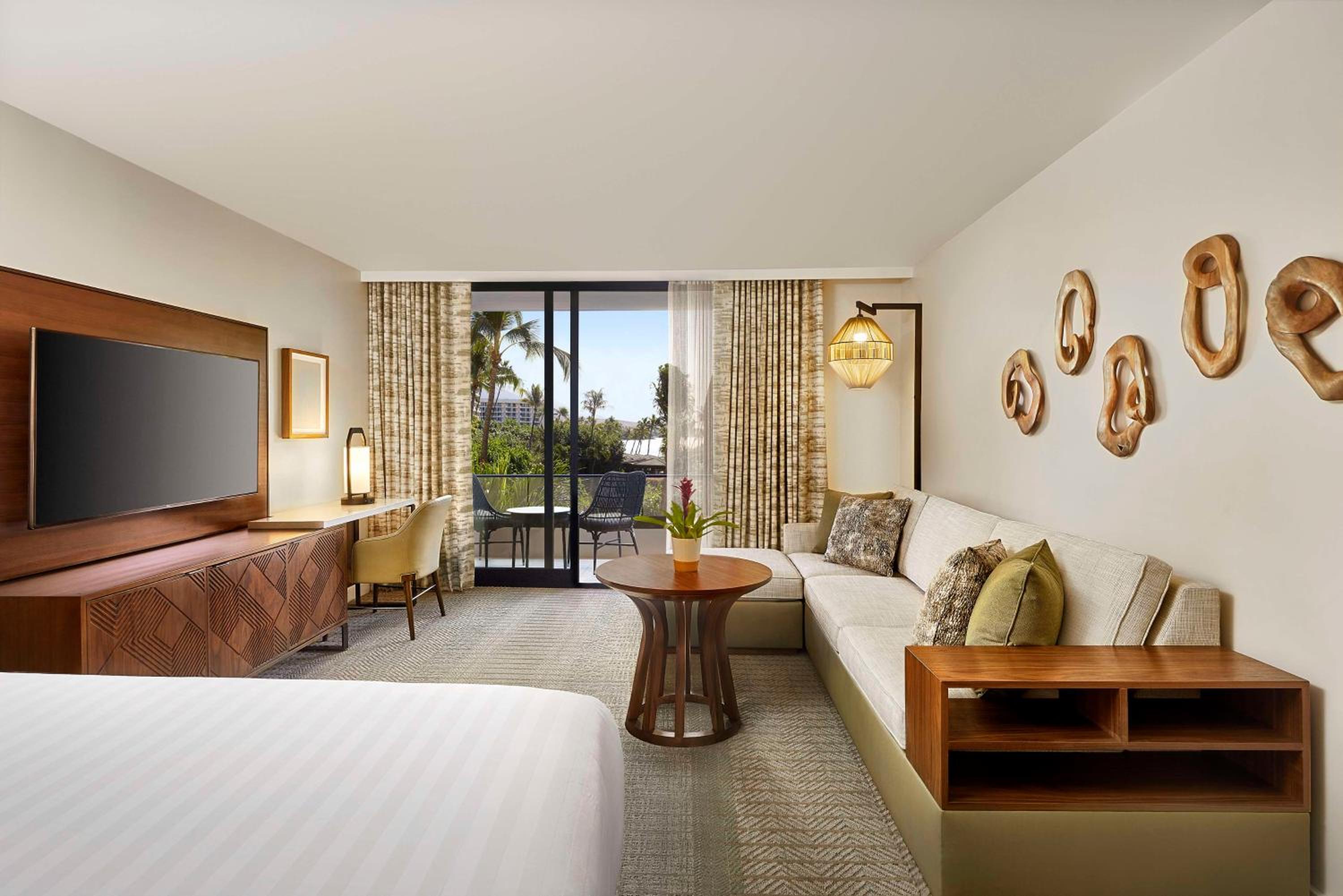 King Room with Partial Ocean View - Photo 9