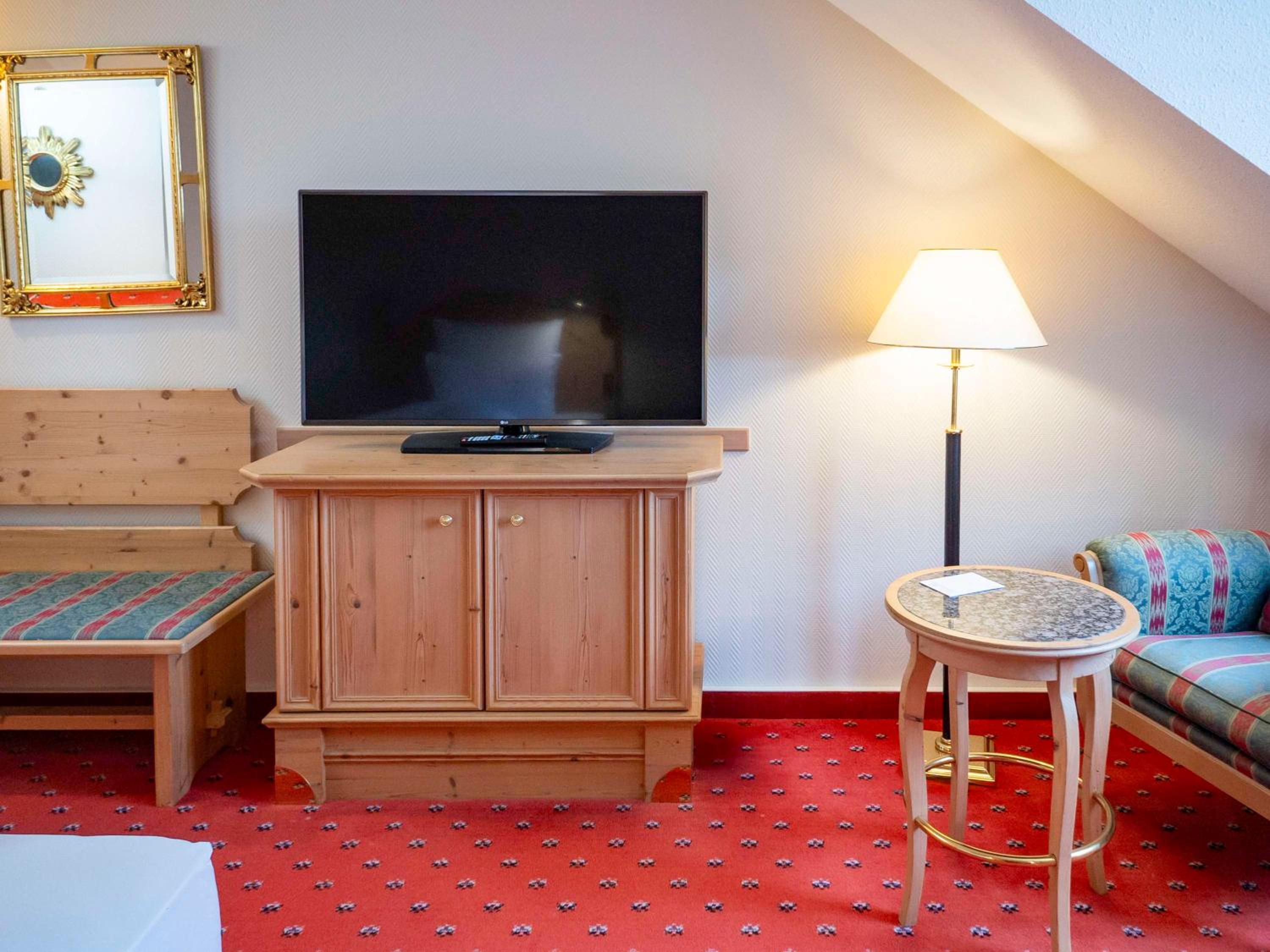 Executive King Room - Photo 3