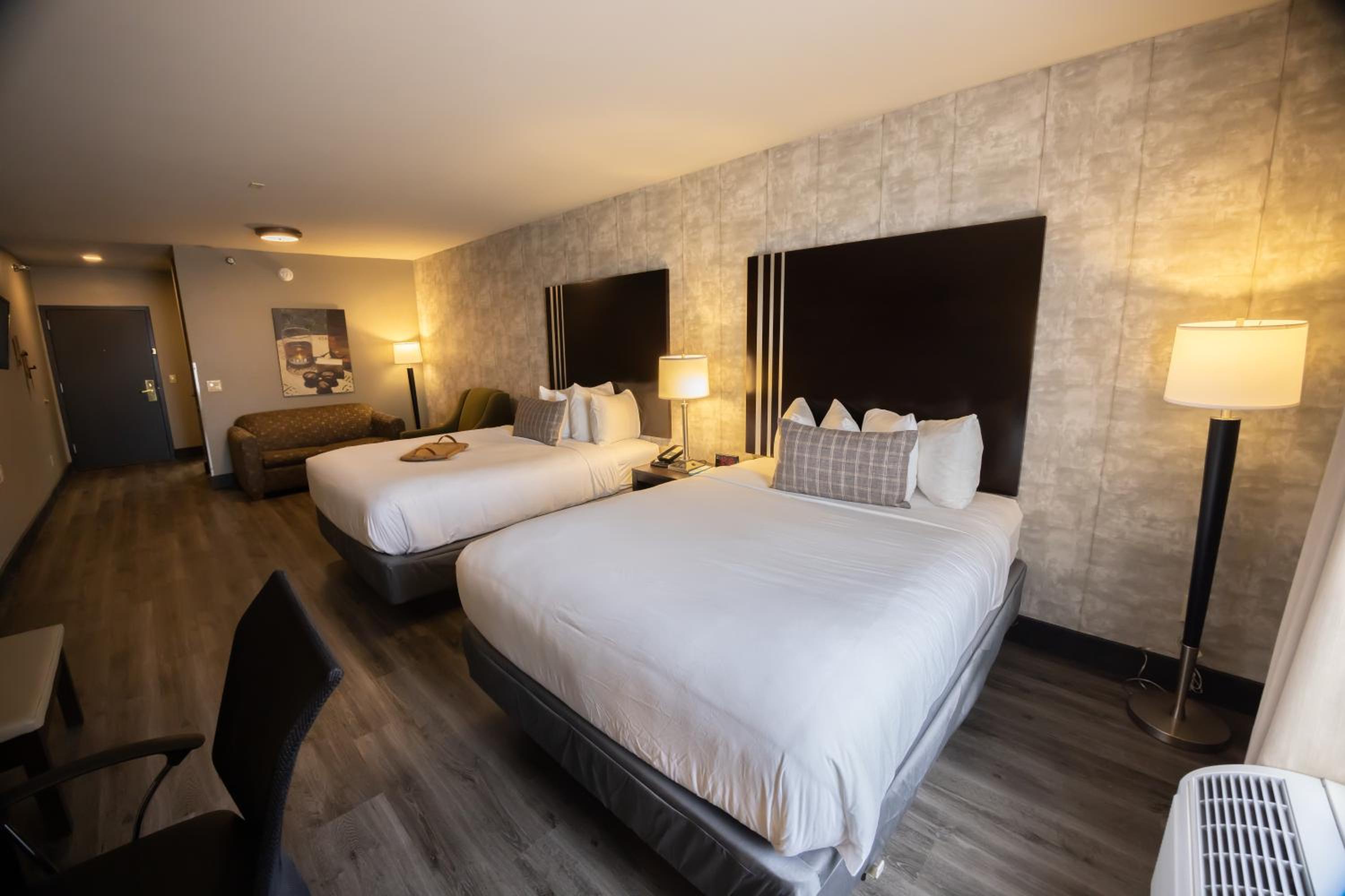 Deluxe Suite - Photo 3