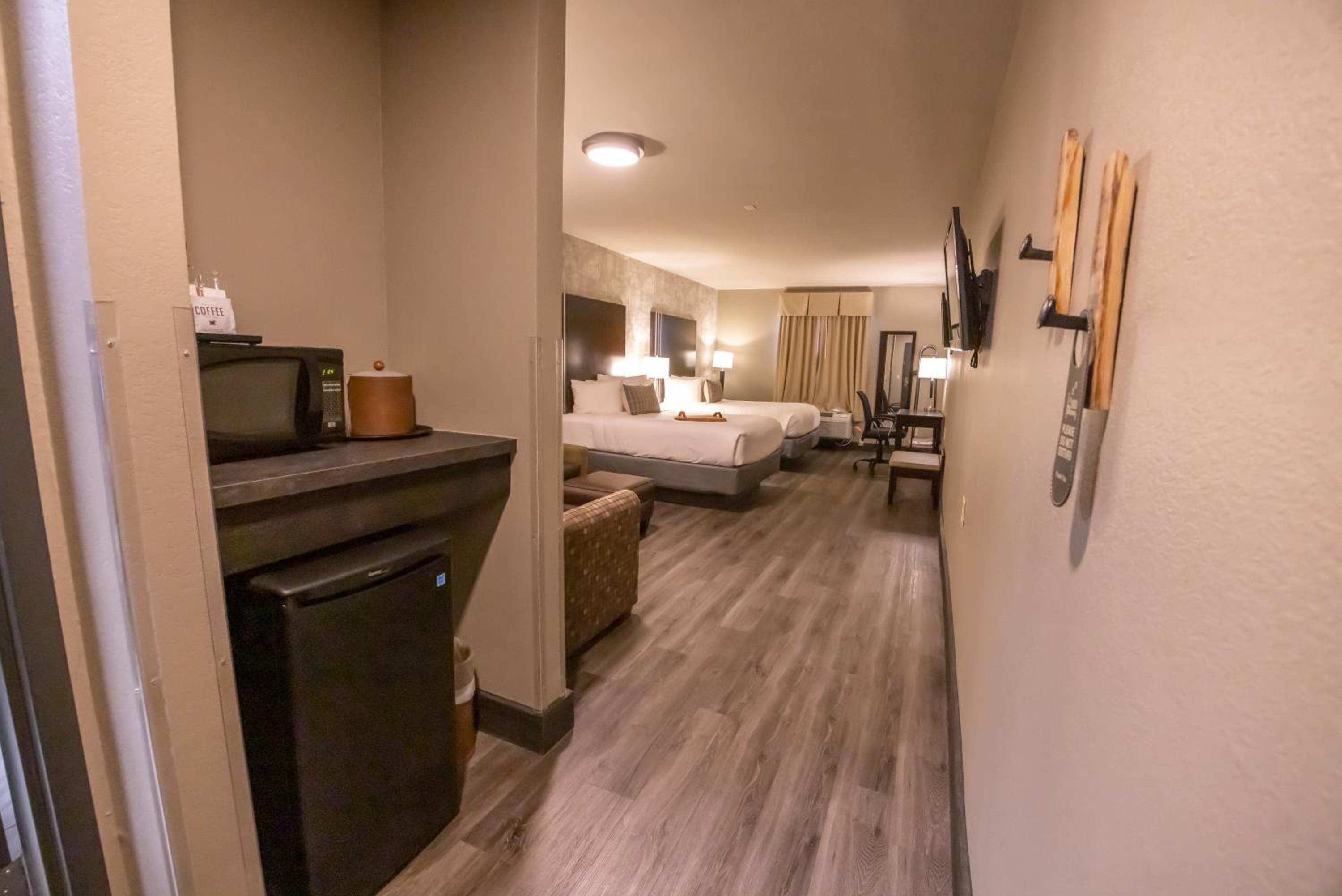 Deluxe Suite - Photo 7