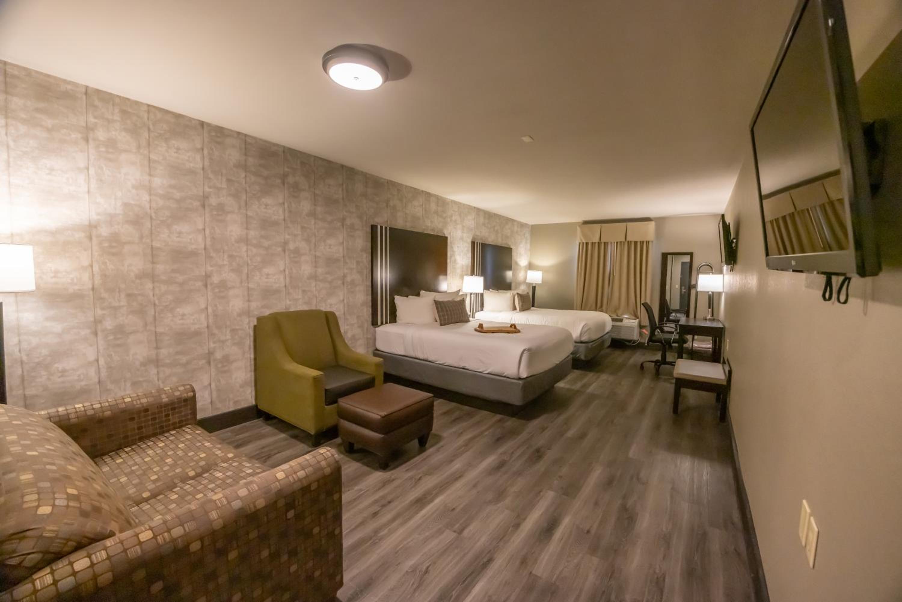 Deluxe Suite - Photo 8